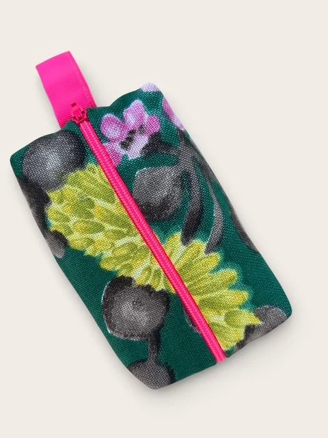 Täschchen klein, grün gemustert