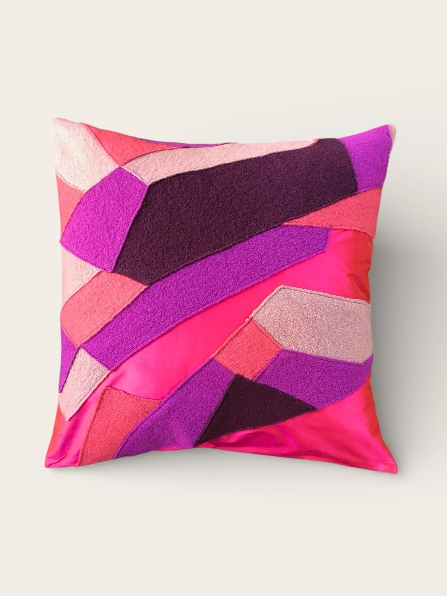 Kissen 50 mal 50cmPatchwork/ Wolle pinkt-rot Töne