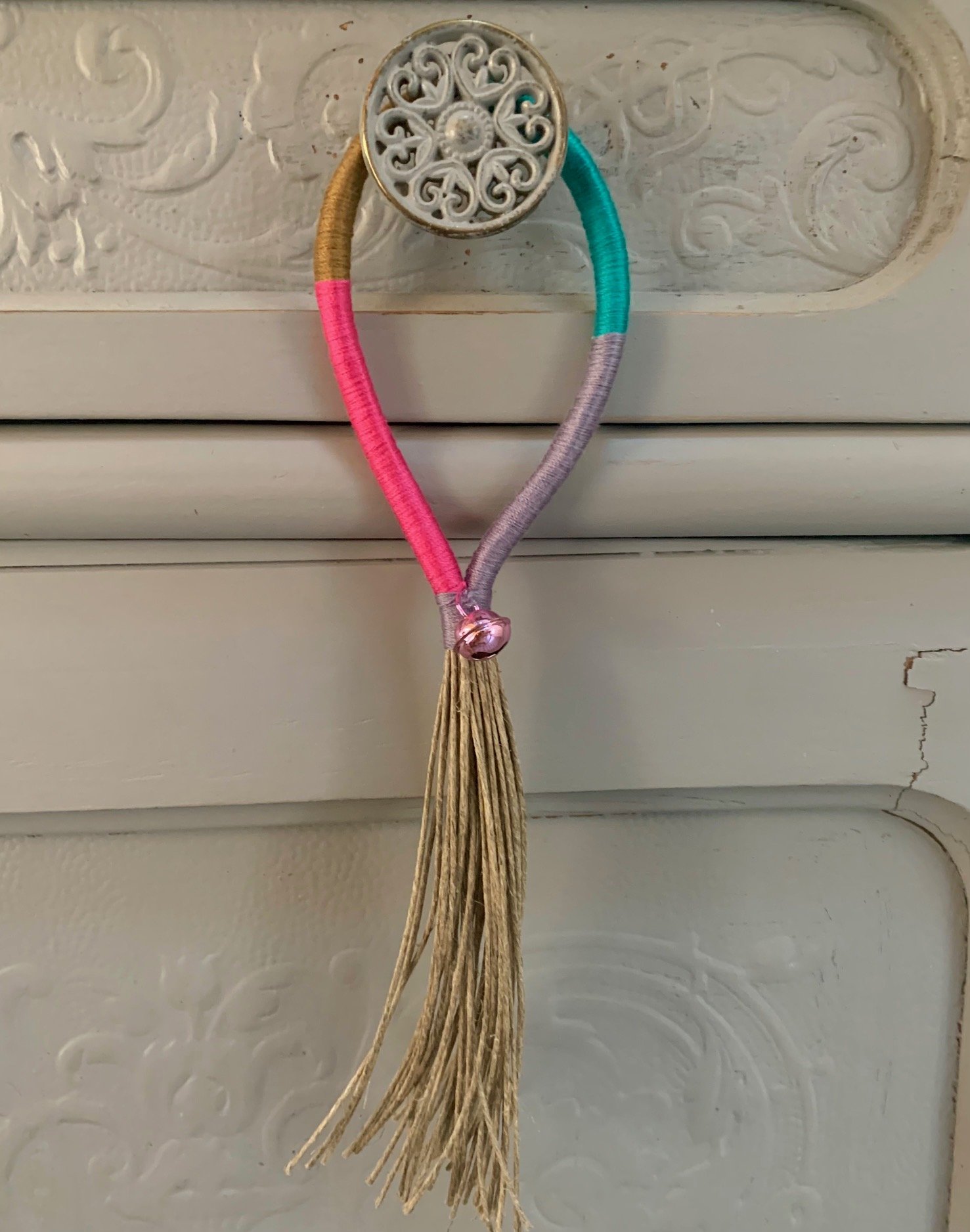 Deko-Anhänger, rosa-türkis, handgewickelt