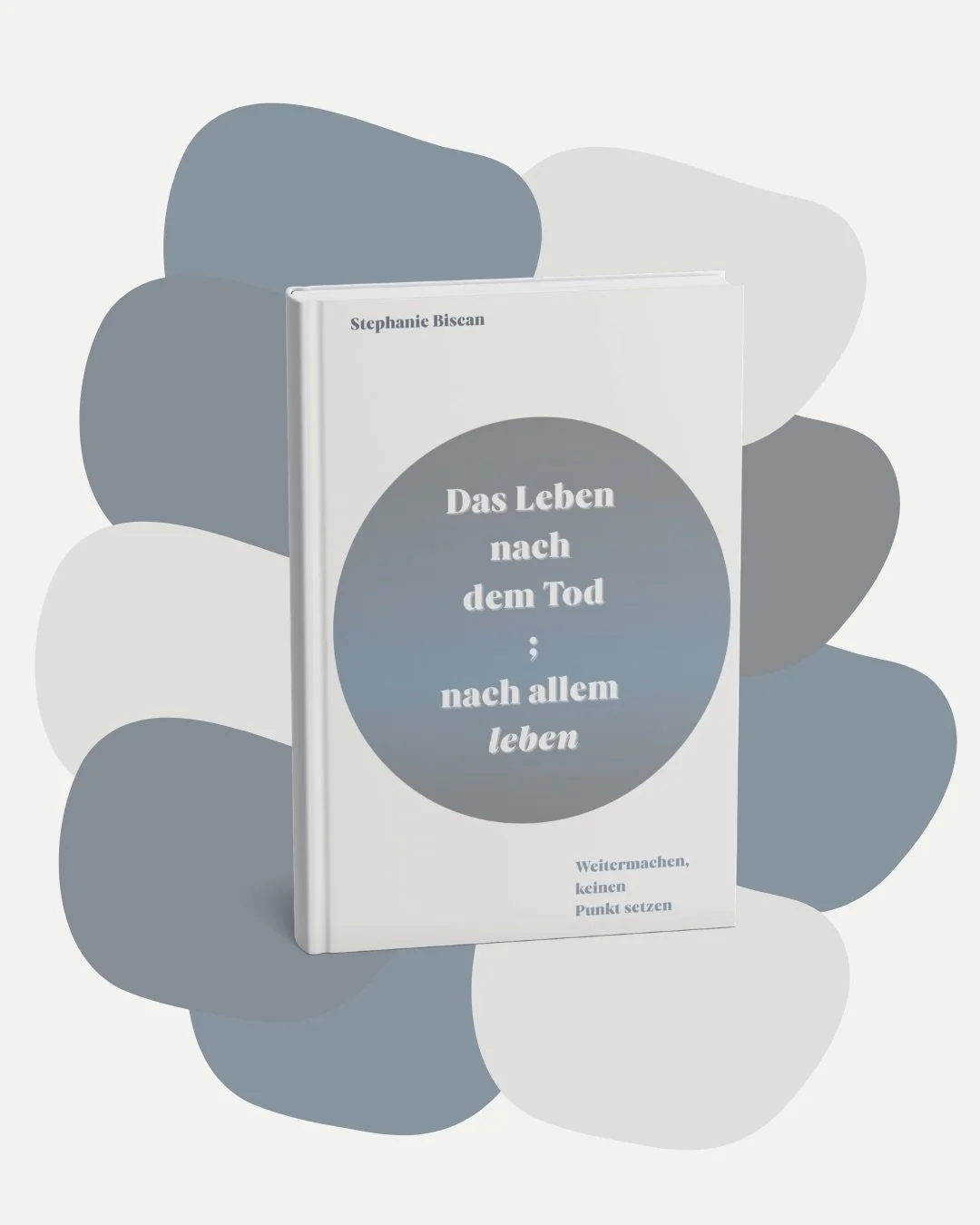 Ich wei&szlig; gar nicht, wo ich anfangen soll&hellip; 
Die letzten Monate habe ich immer mal wieder an einem kleinen Projekt gearbeitet, ganz still und heimlich.

Und jetzt ist es pl&ouml;tzlich fertig. 
Mein zweites Buch. Ich kann es selbst kaum fa