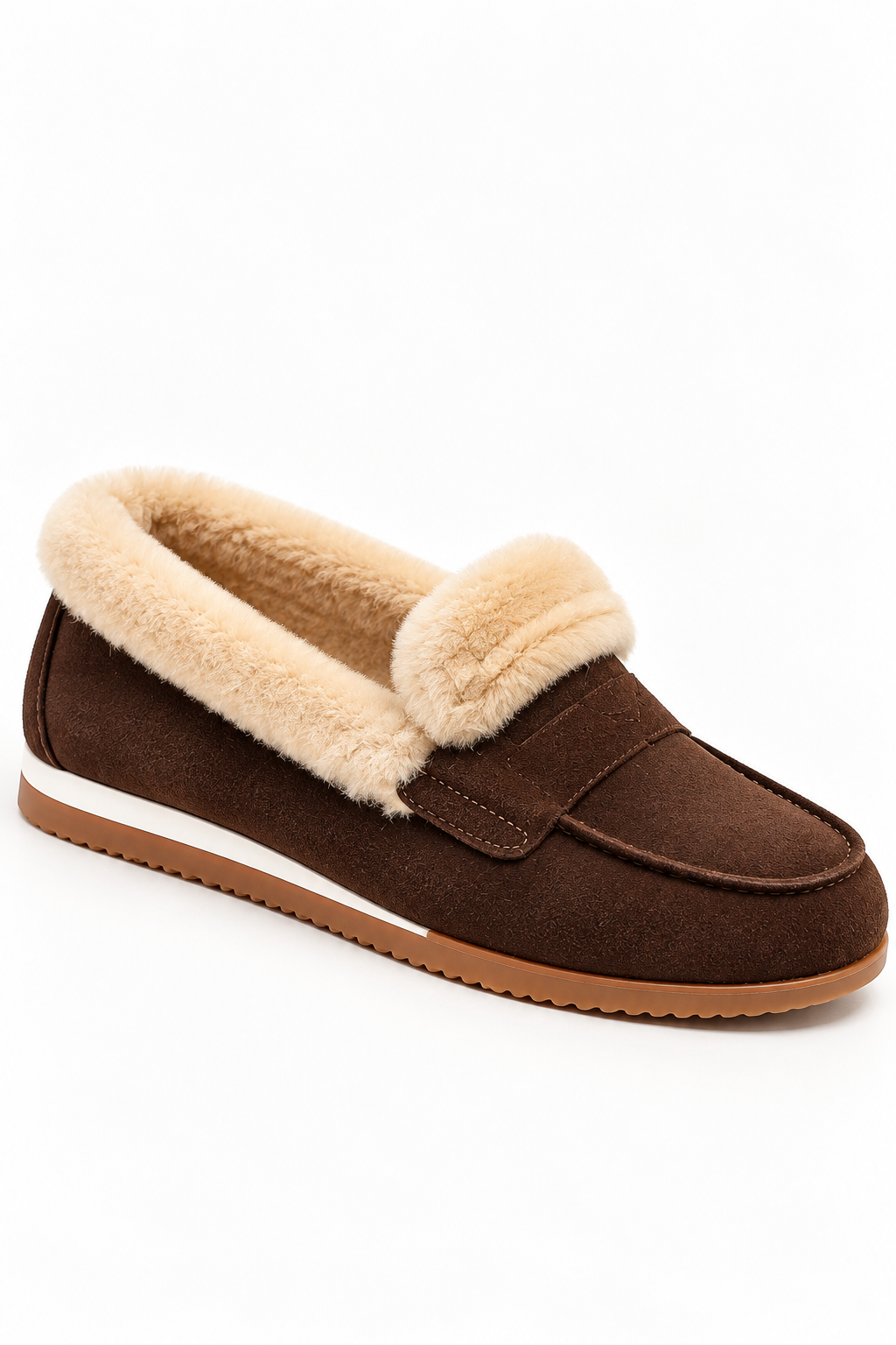 Brauner Wildleder-Loafer mit Lammfellfutter.png