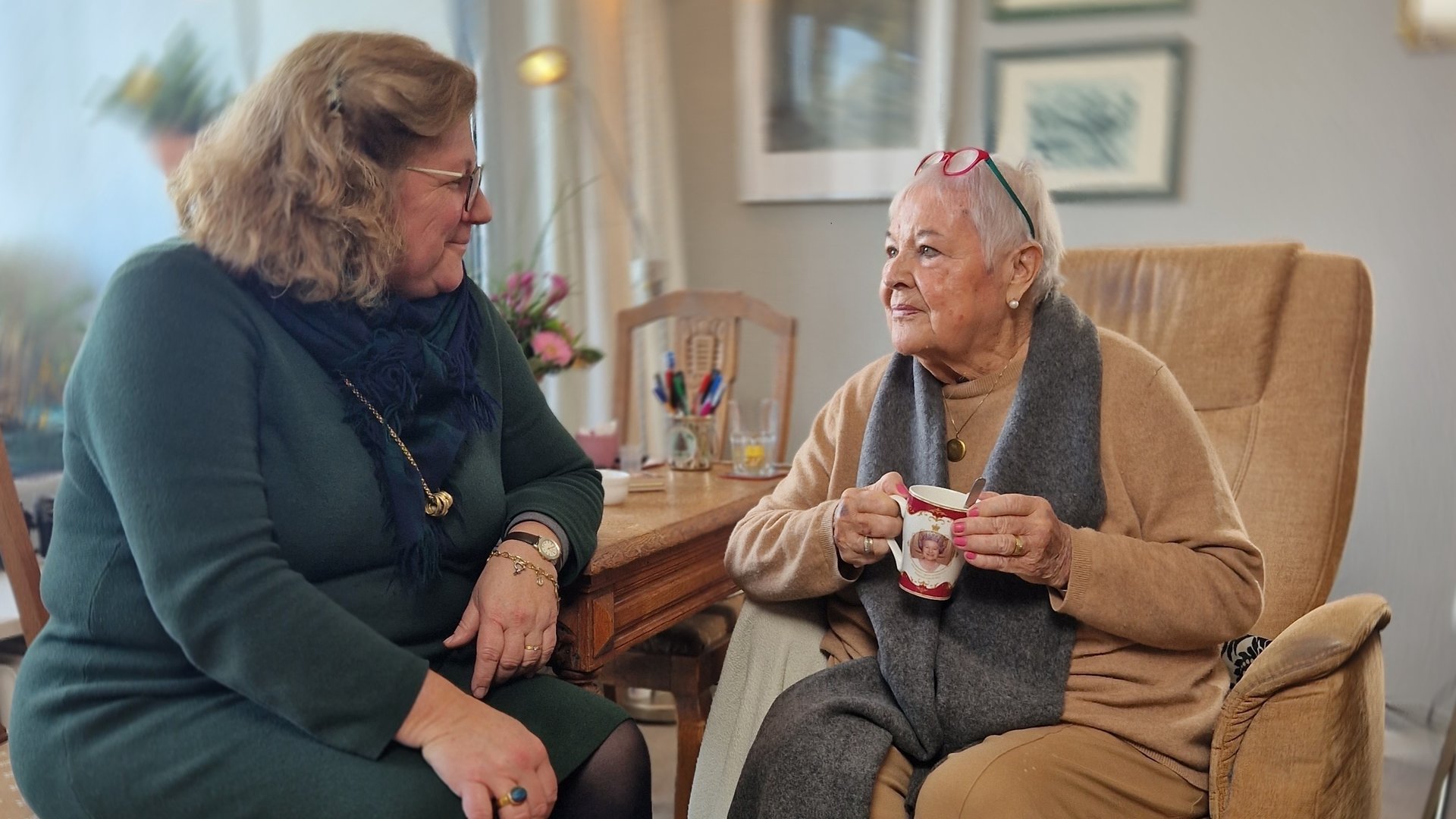 Co-Autorin, Doku
ZDF Terra Xpress: Ehrenlos, Achtung Betrug. 
Produktion: © Sagamedia GmbH 