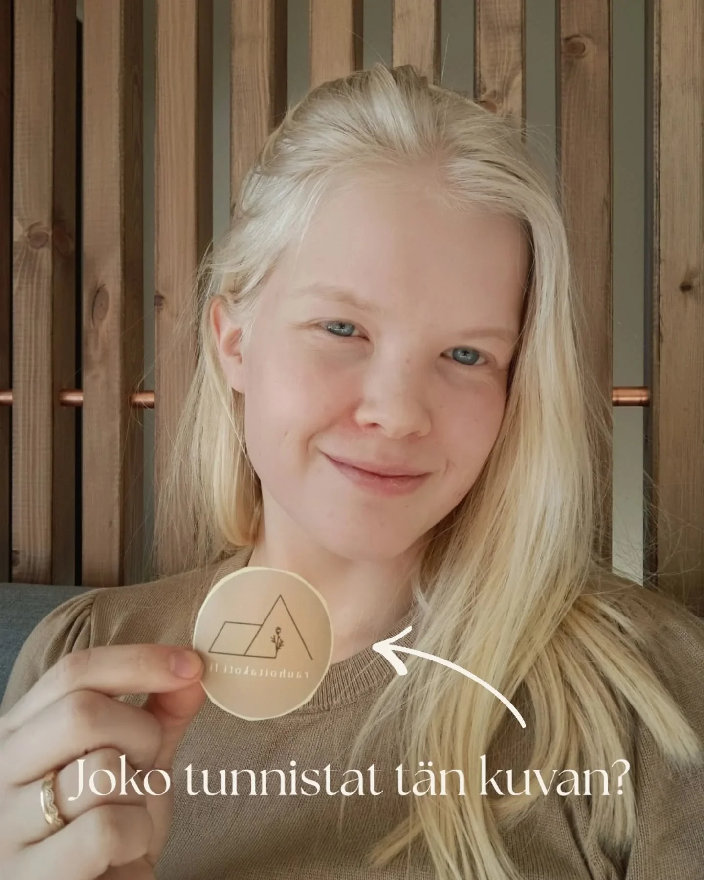 Talo, jonka sis&auml;ll&auml; kasvaa kukka?

Mun logo symboloi kotia, jossa kasvaa el&auml;m&auml;. Se on kannanotto siihen, mik&auml; kotona on t&auml;rkeint&auml;. Suunnittelen sisustusta, mutta en sen itsens&auml; takia. En siksi, ett&auml; talo m