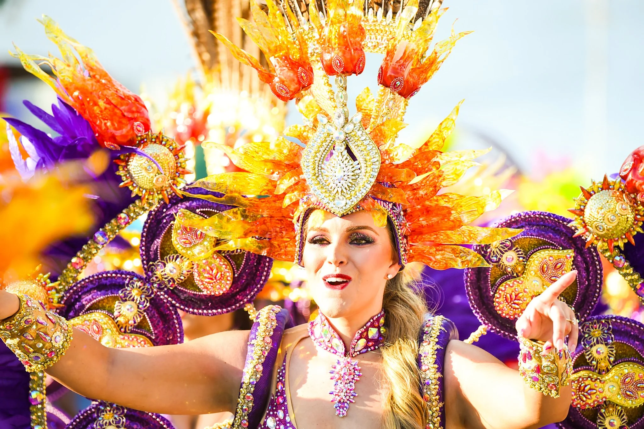 Aruba carnaval women smiling 2026 embrace creative