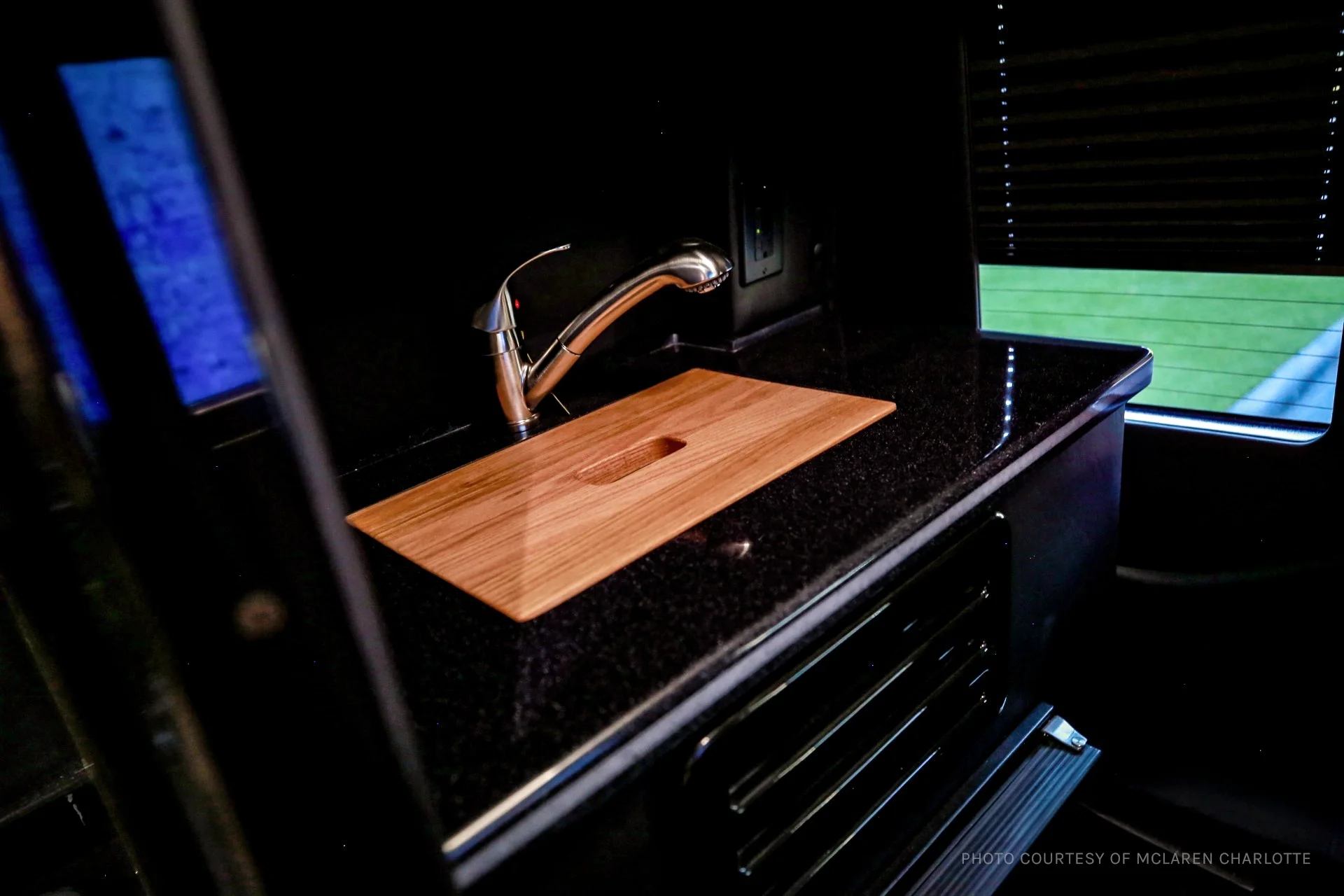 sprinter-0826-sink.webp