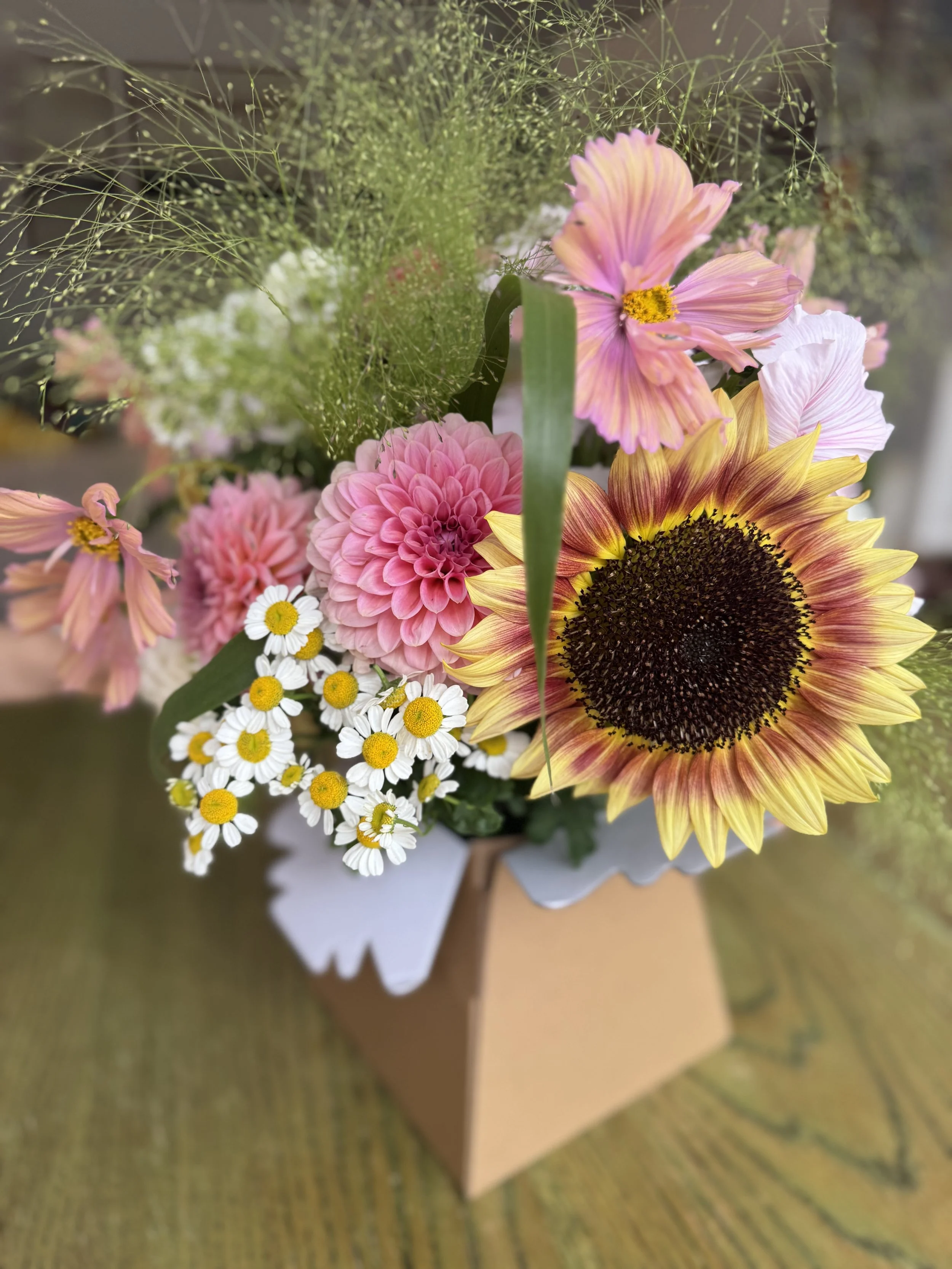 SEASONAL GIFT BOUQUET