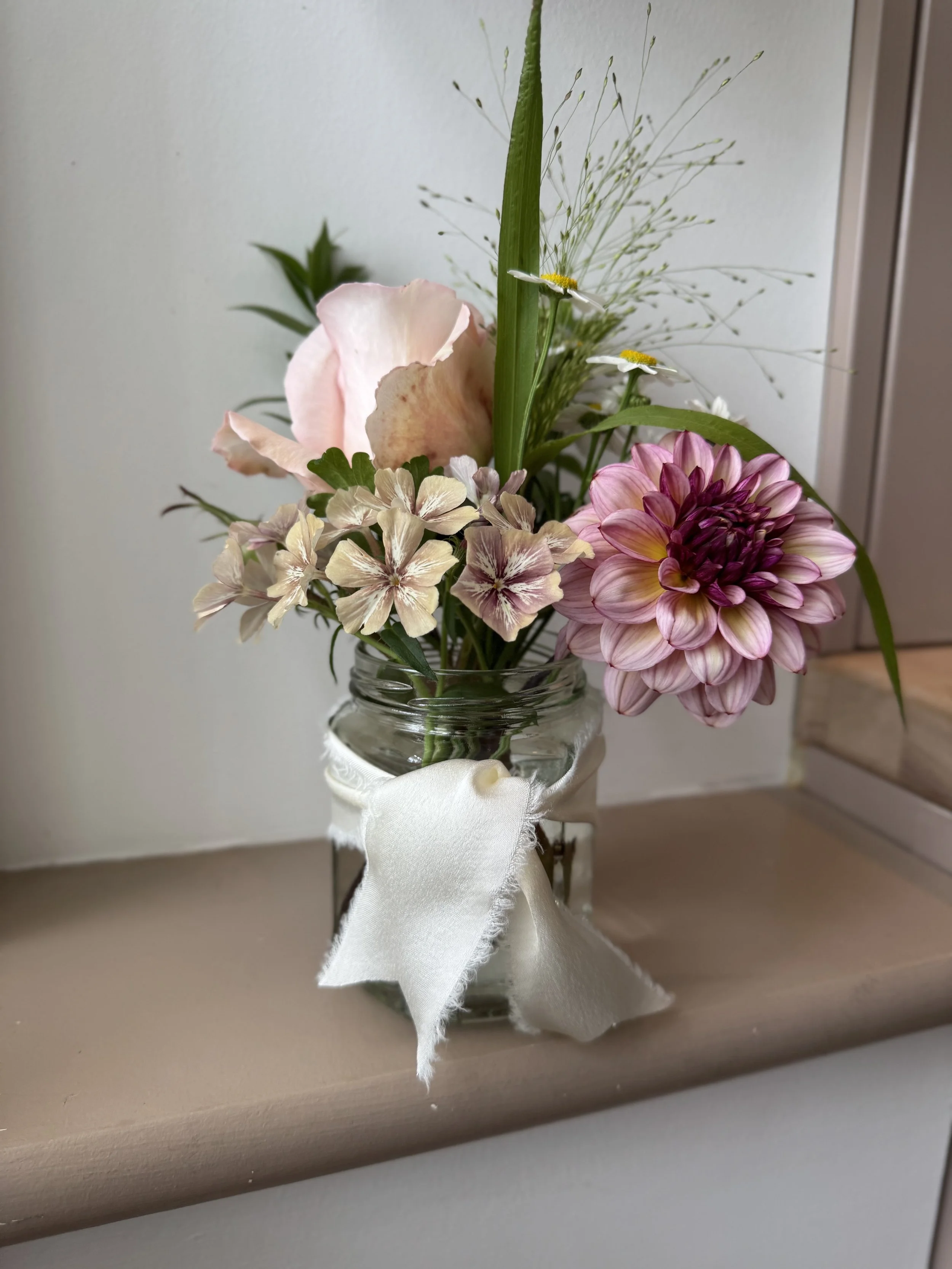 DINNER PARTY JAM JARS