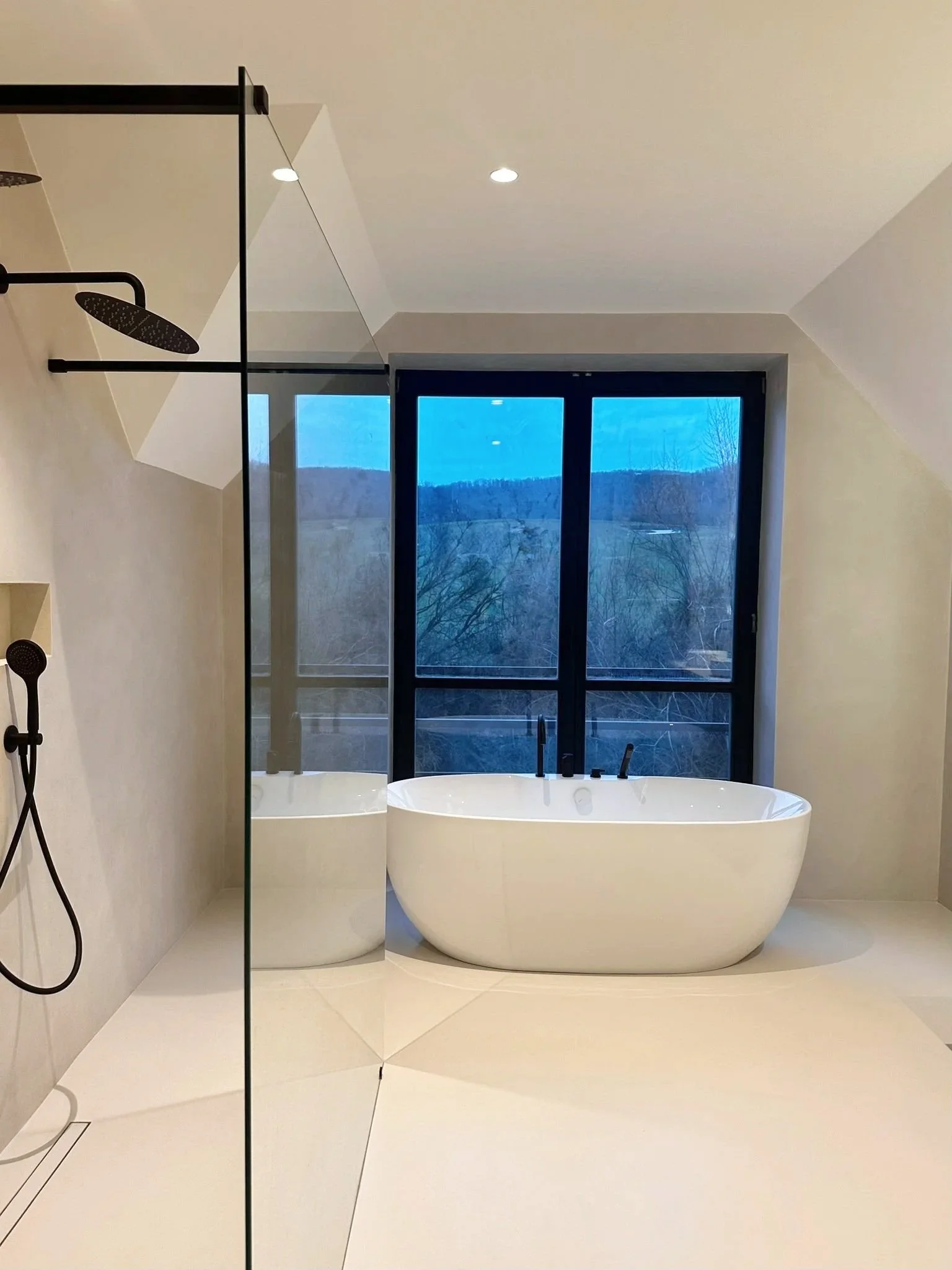 Family home | 350m2 | Full renovation  →