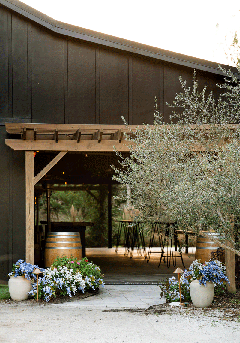 The-Mulberry_Dharma-Photography-Barn-Outdoor-Covered-Patio.png