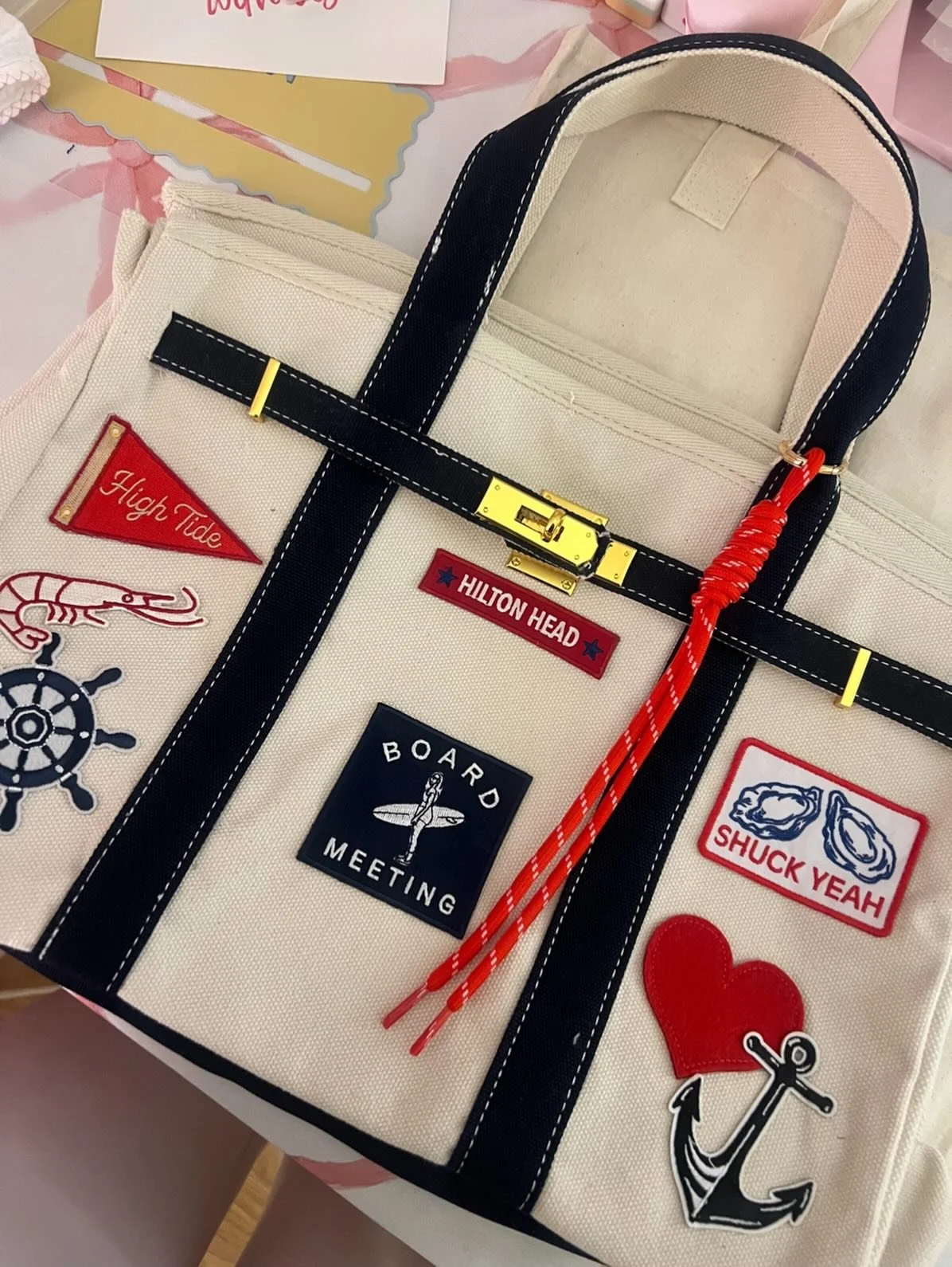 NEW PRODUCT ALERT 🚨 🚨

We&rsquo;ve added custom Boatkins to our patch bars and we are obsessed!! ⚓️❤️ 🦐☀️

Come see us Saturday, May 9th @heywardhouse for Bluffton Mayfest

Saturday, May 23rd from 12pm-3pm @montagepalmettobluff 

Saturday, June 27