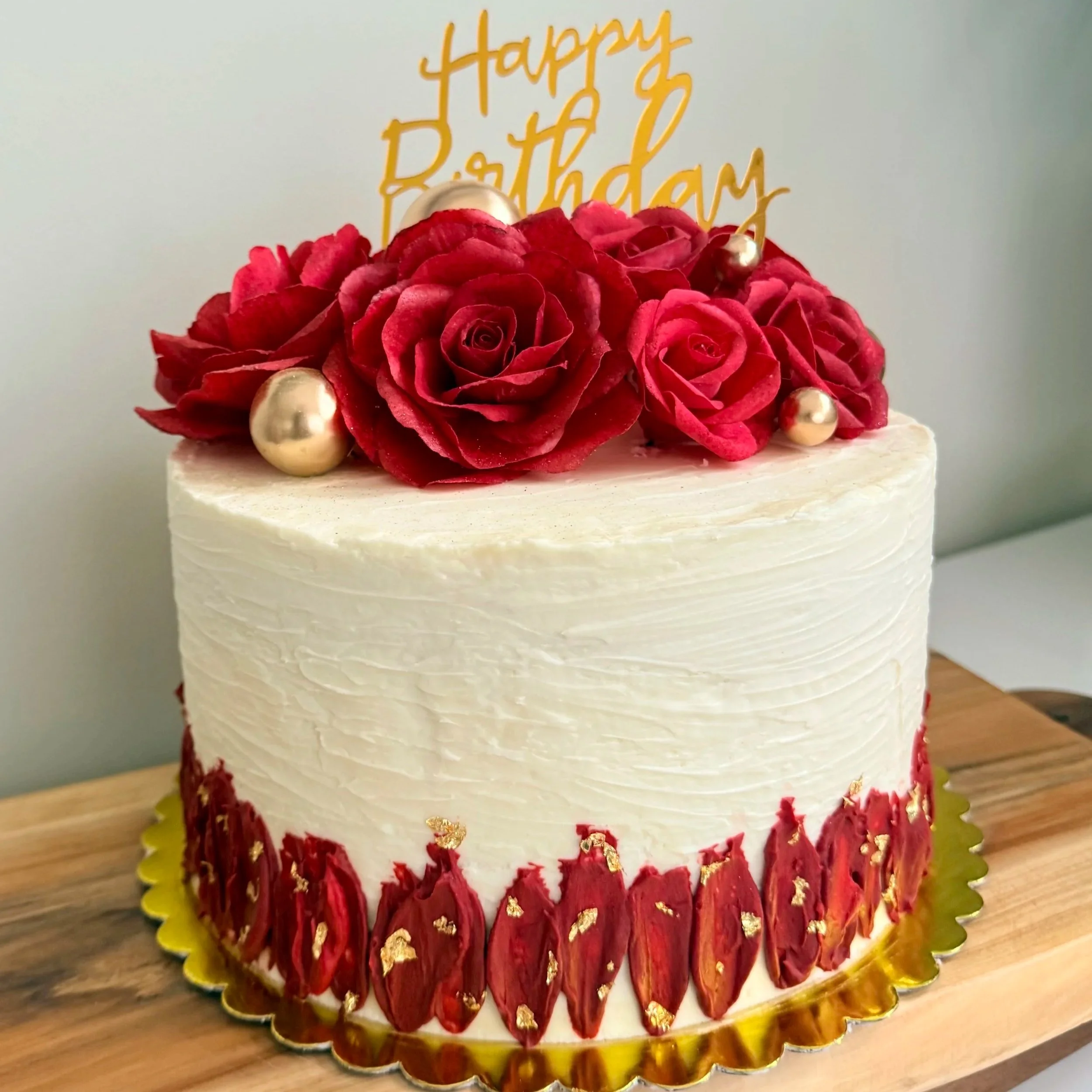 Custom cake design in Calgary by Graze & Glaze’d