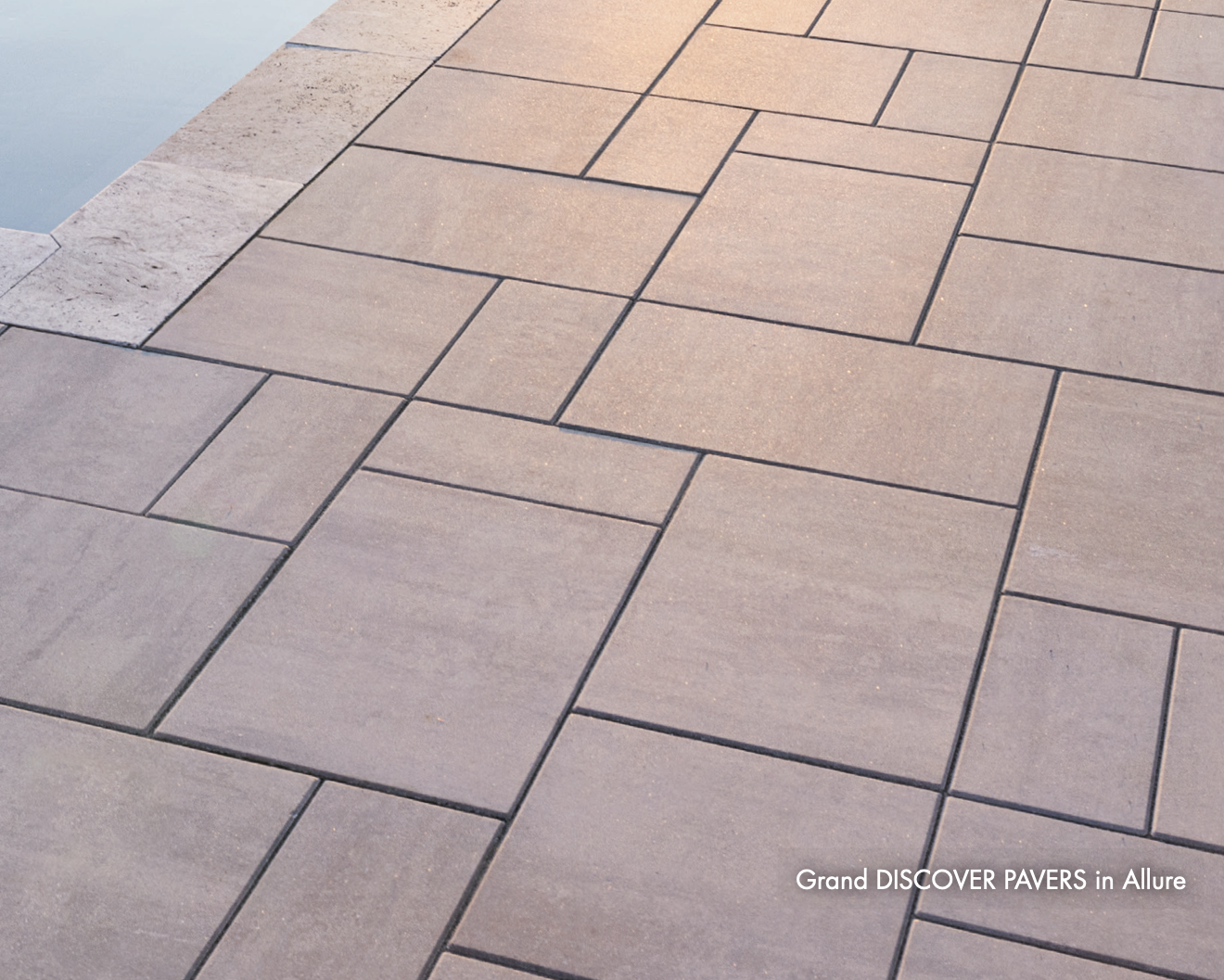 Grand Discover Pavers