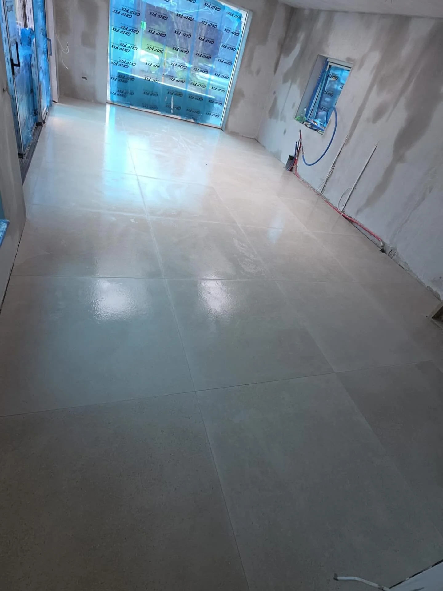 Another project complete this week💪 - this time in Howth, co.Dublin on behalf of @virgoconstruction 
&bull;
#tiling #kitchentile #underfloormat #tiler #construction