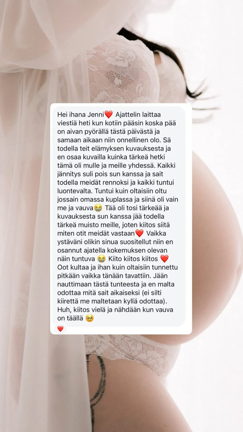 A woman in lace lingerie is partially visible, with a large chat message overlaying the image. The message is in Finnish, expressing gratitude and love, and it features emoticons and hearts.