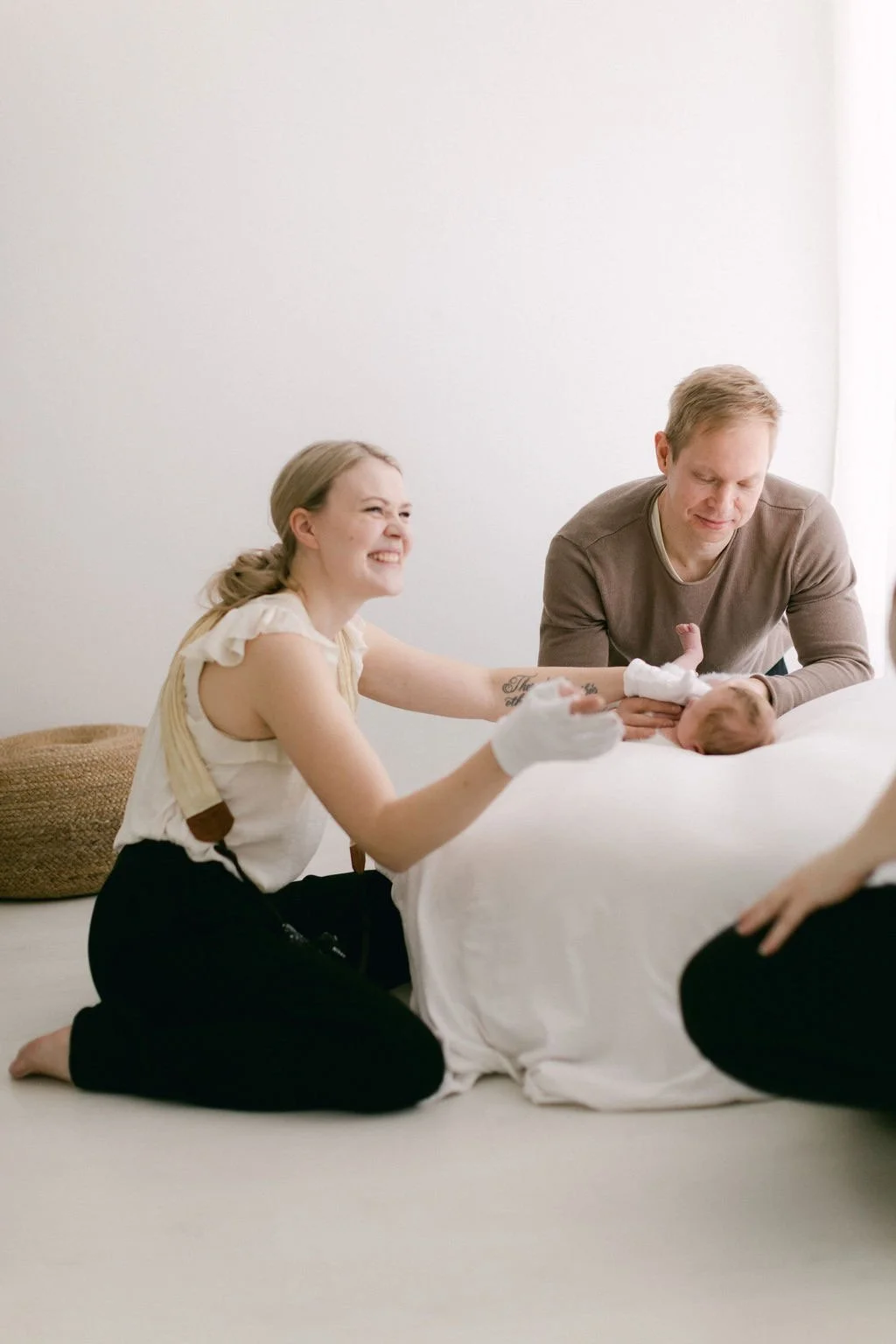 Newborn-kuvaus studiolla Tampereen keskustassa