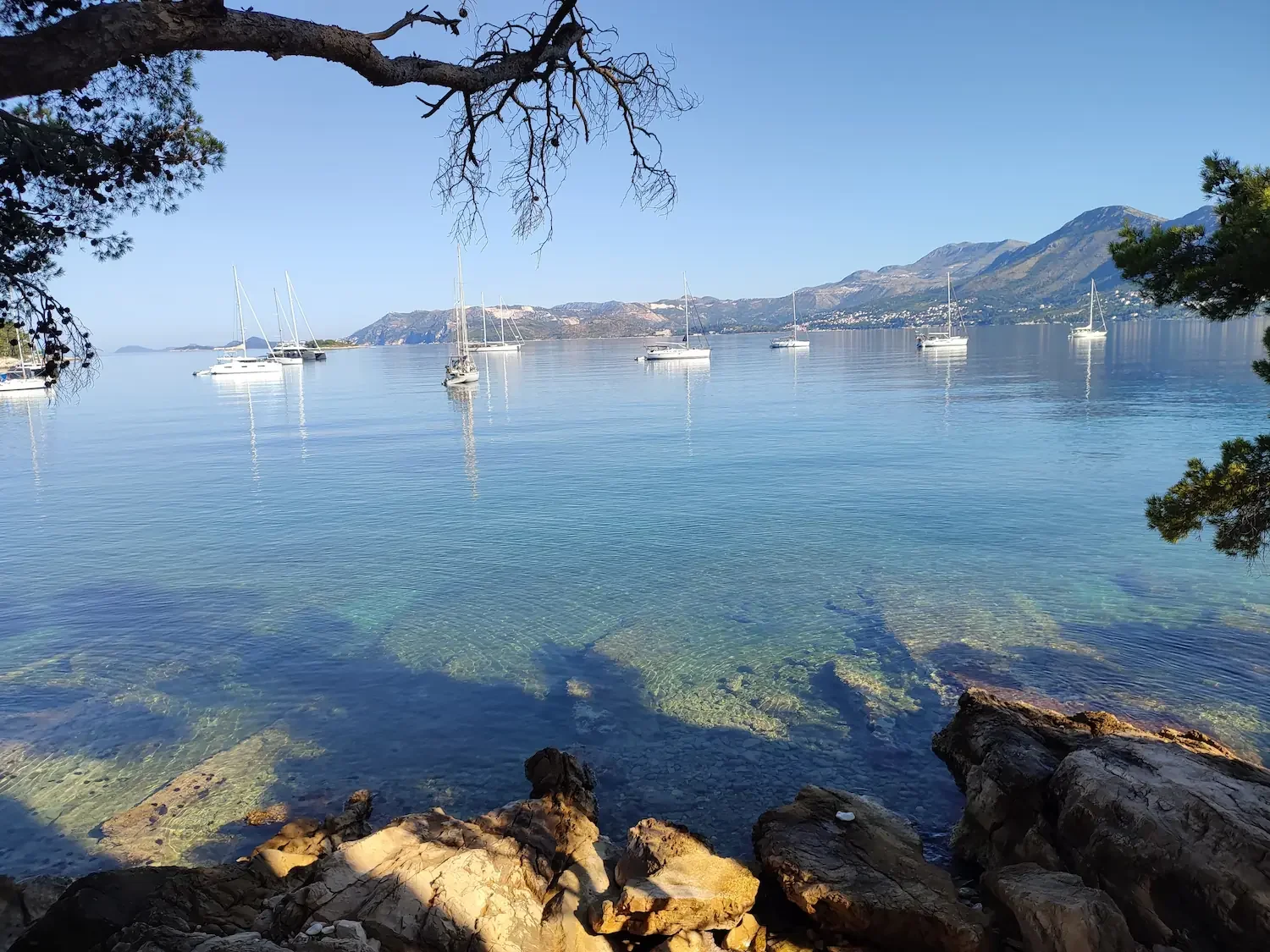 Serene and peaceful Tiha bay, ideal for boat anchoring.