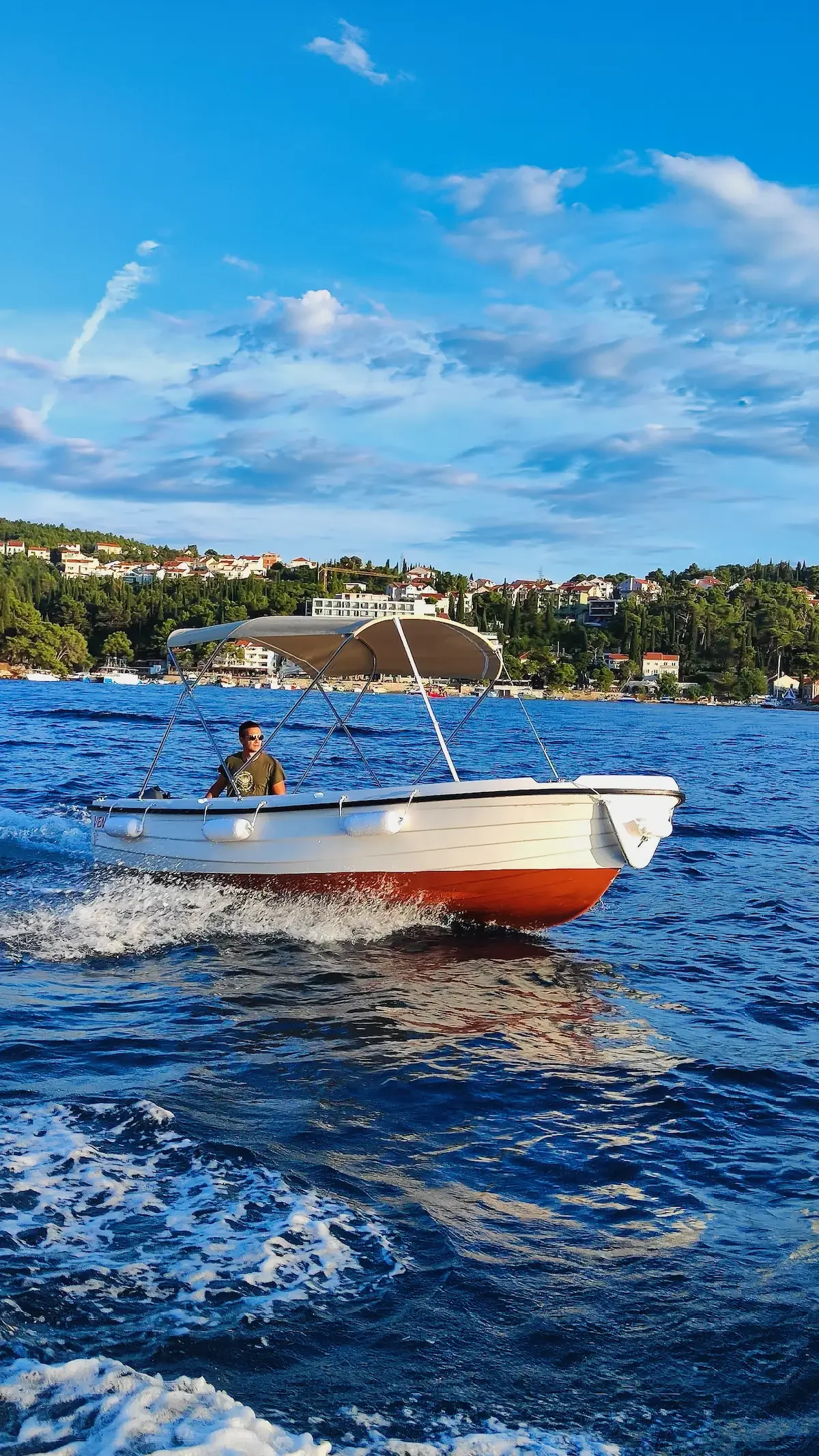 Private boat rental and taxi boat transfers in Cavtat - Local Boats fleet - Local Boats Cavtat. Ven 501 boat