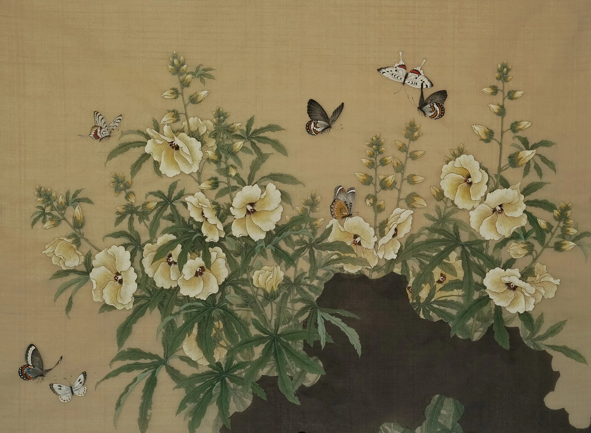  Dance of Butterflies 蝶舞--
ink and colour on silk/
39 x 29 ½ in/100 x 75 cm/
2021
