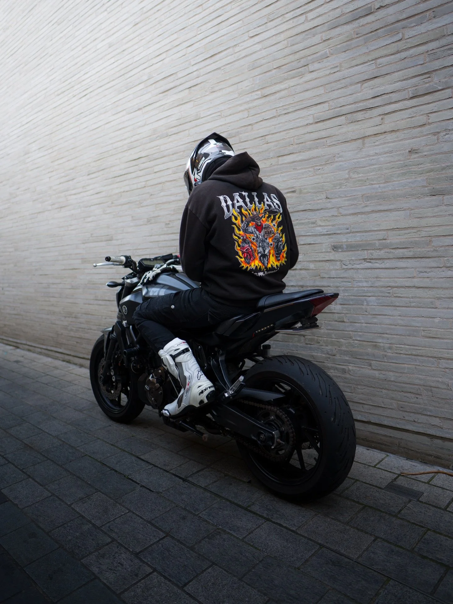 Dallas -> London

#photography#london#ghostracing#motorbike#cinematic