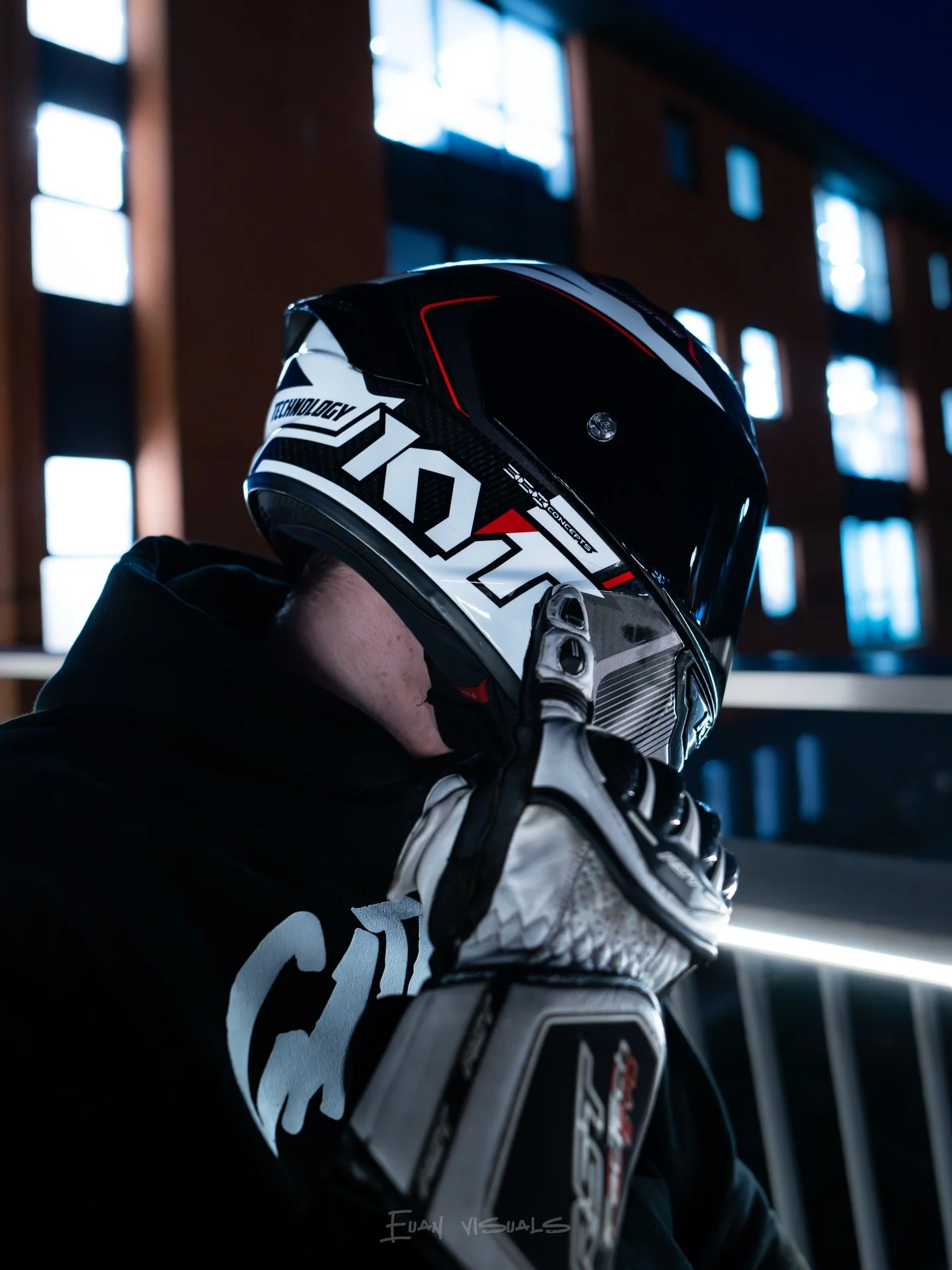 Aura farming to the max 🔝

#photogrpahy#photographer#pov#motorbike#biker