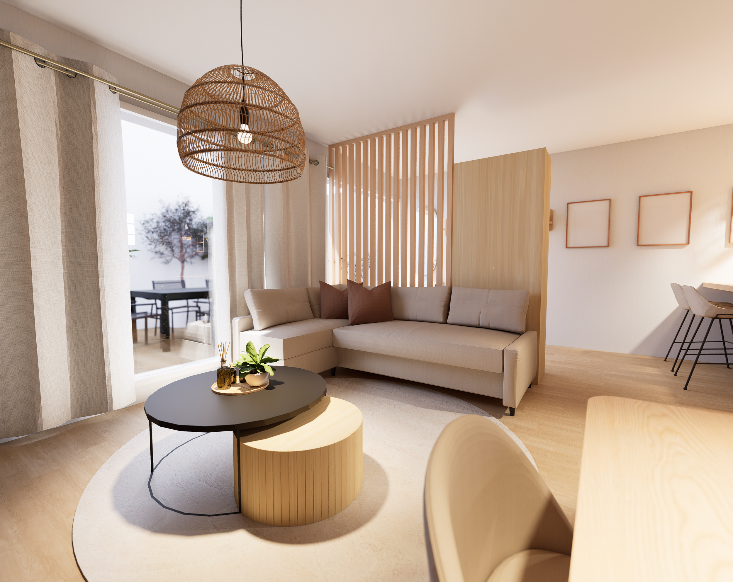 Salon intérieur moderne avec canapé beige, tables basses en bois, lampadaire en corde, et grande fenêtre avec rideaux légers letting in natural light.