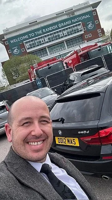 DimA driving passengers to Aintree- The Grant National 