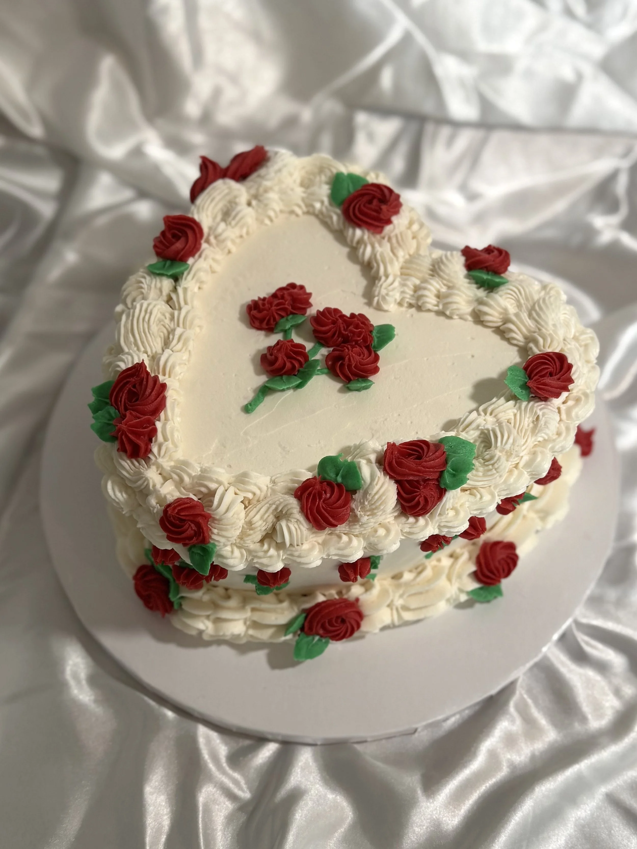 Vintage Heart Cake with Roses