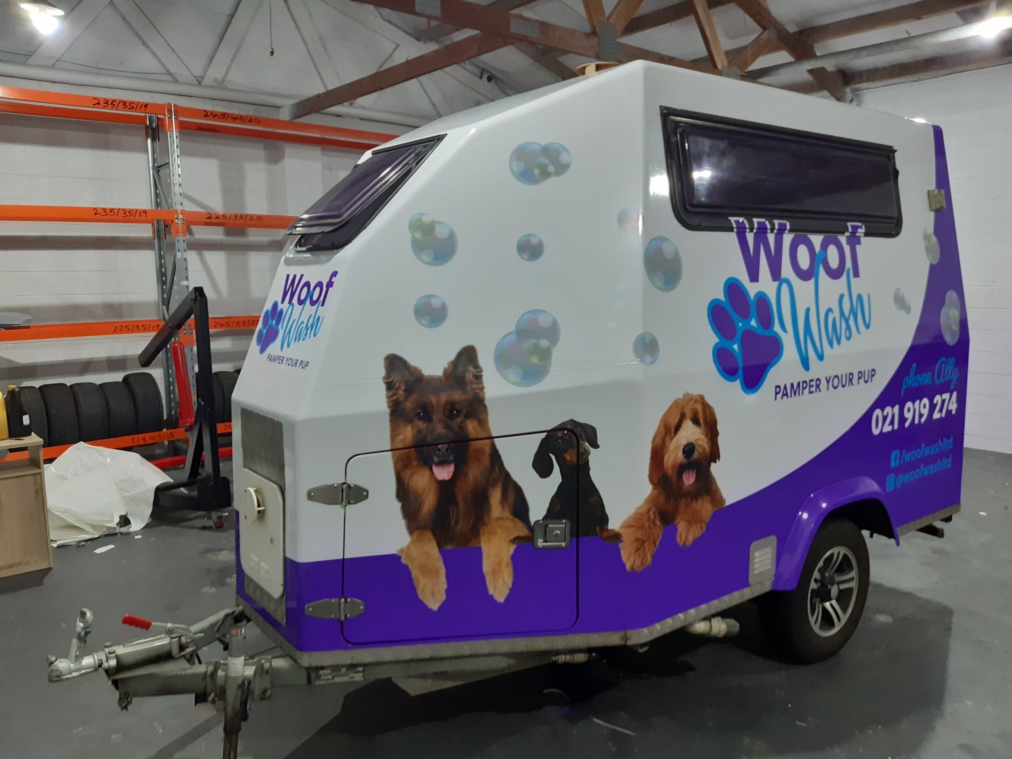 woof wash trailer.jpeg