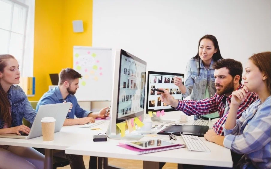 The Silent Partner: Overflow Support as a Senior Designer