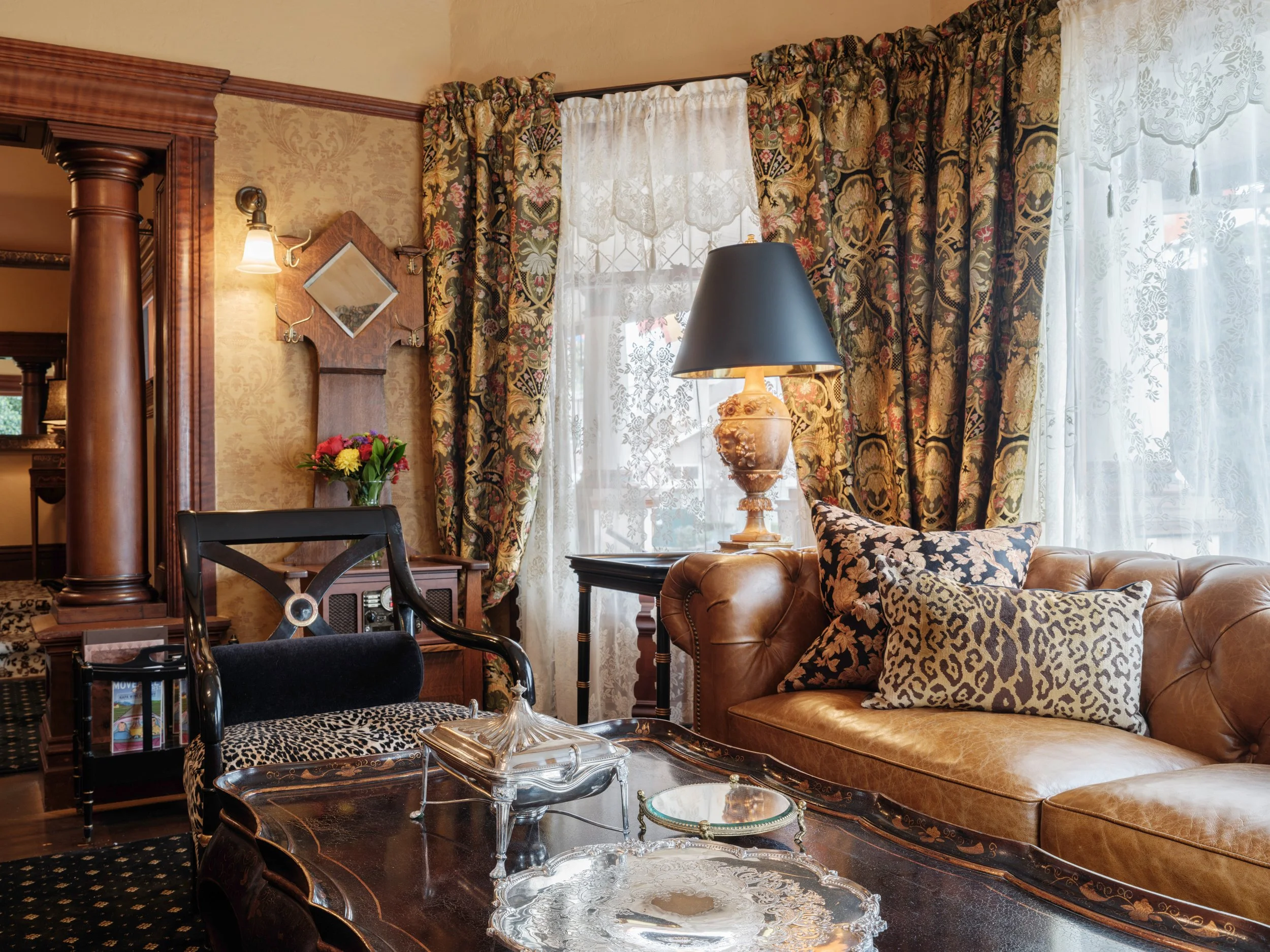 the-charles-napa-valley-living-room-entry.jpg