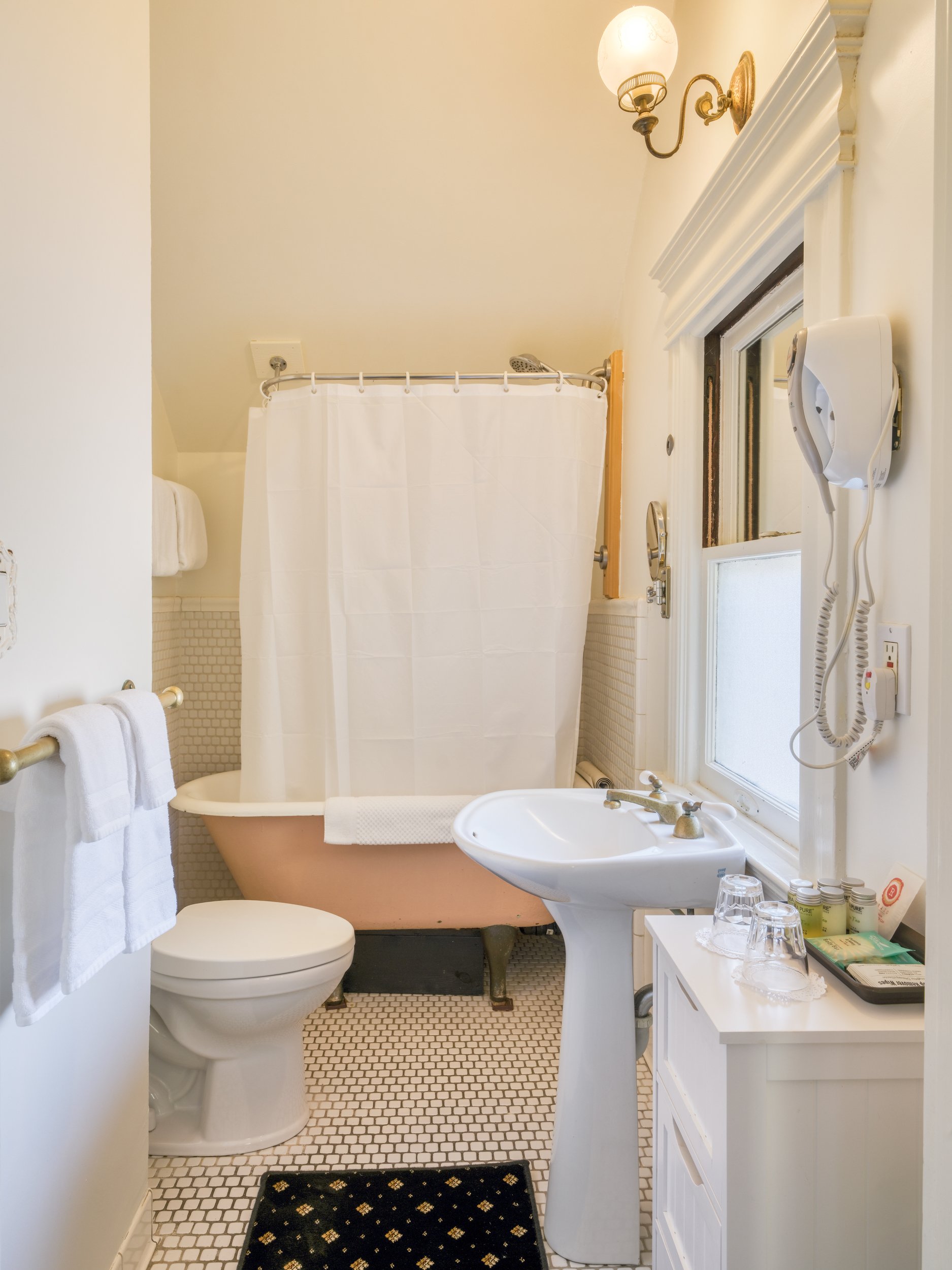 Room 201 - The Charles Napa Valley, An Old World Inn