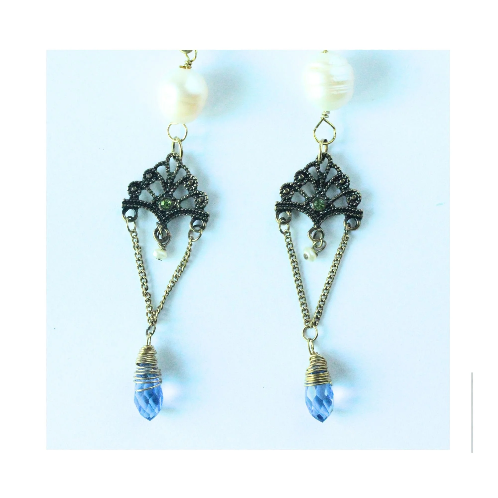 Vintage Grace Drop Earrings