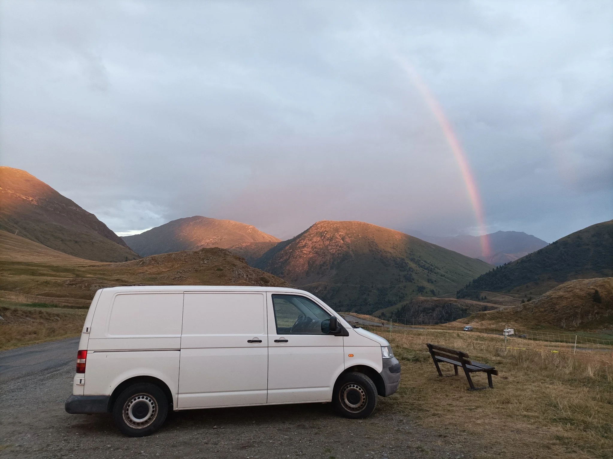 mon camion avant une nuit à la belle étoile 