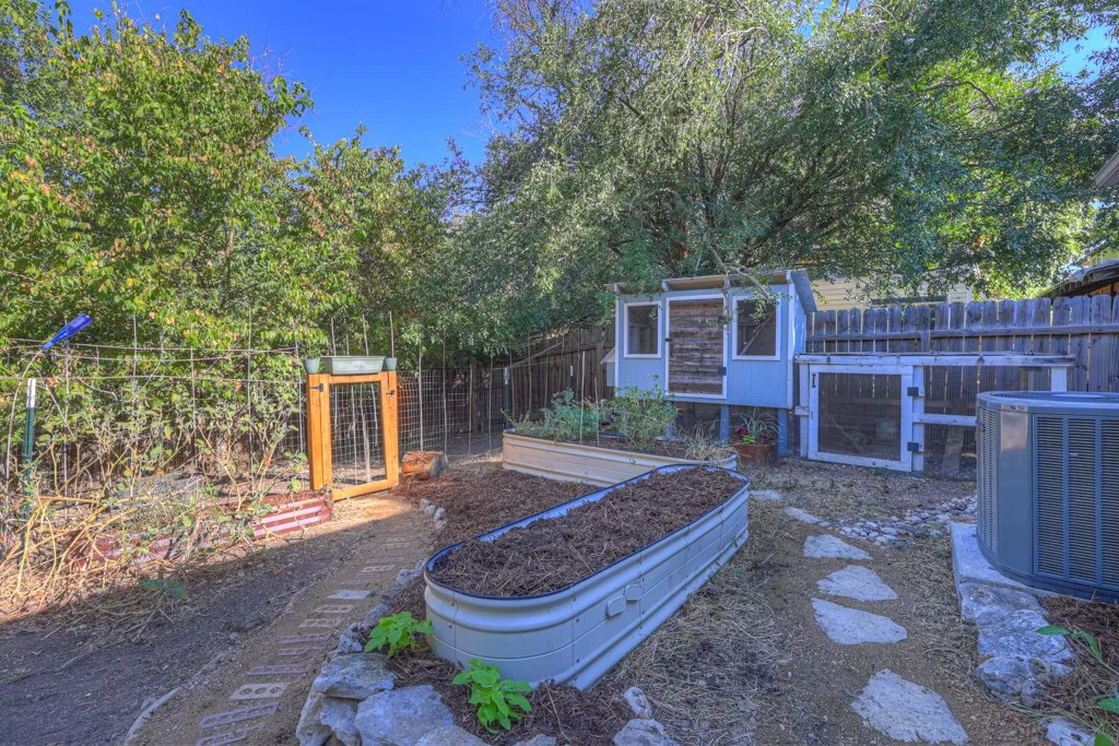 1724_Ramona_Cir_MLS-37.jpg