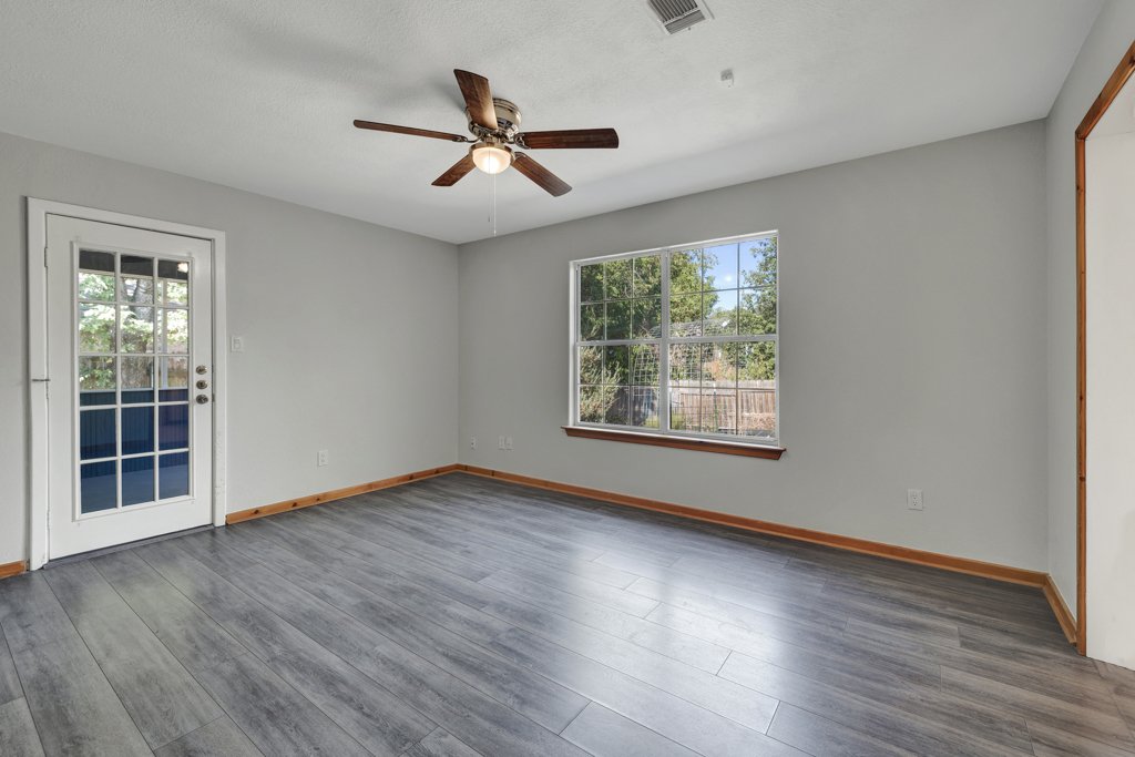 1724_Ramona_Cir_MLS-26.jpg