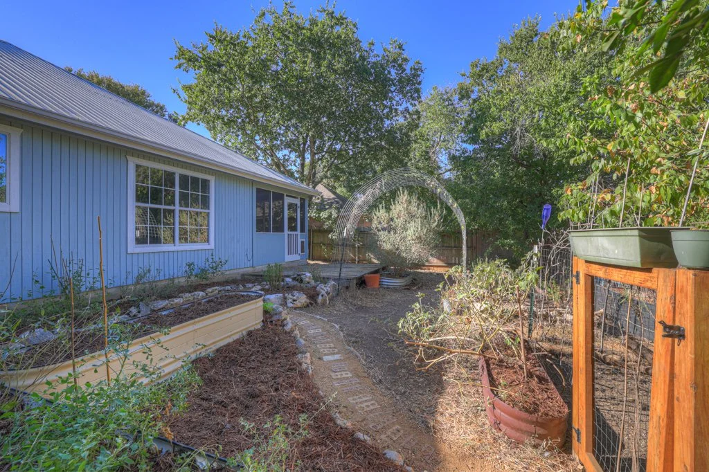 1724_Ramona_Cir_MLS-40.jpg