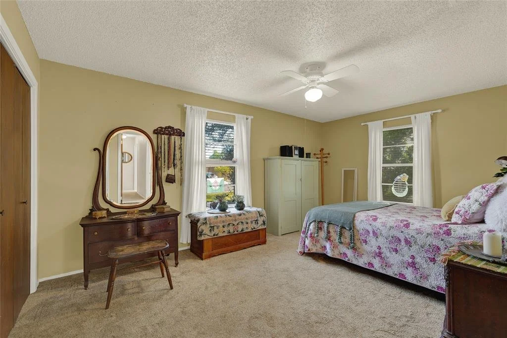 137 Chaparral St Bedroom.jpg