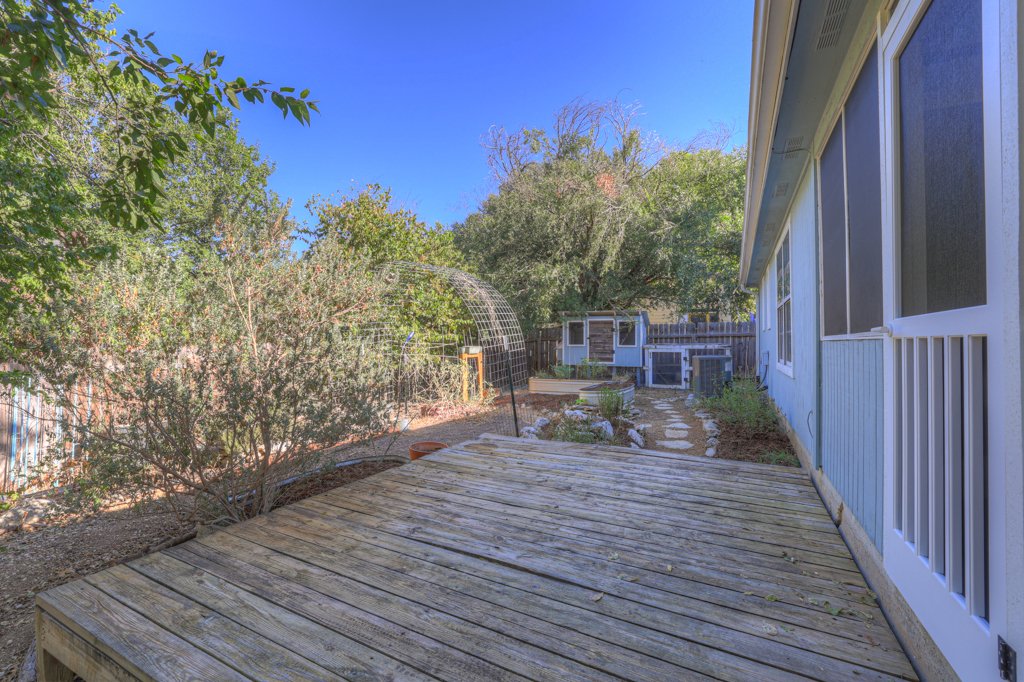 1724_Ramona_Cir_MLS-33.jpg