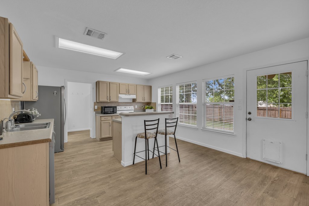 114_Cypress_Ct_MLS-17.jpg