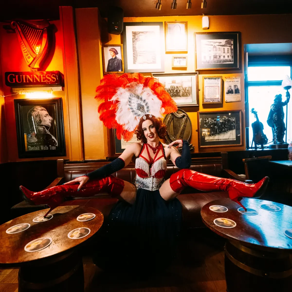 27/365: Daria Decolleté in McHughs Pub, Drogheda