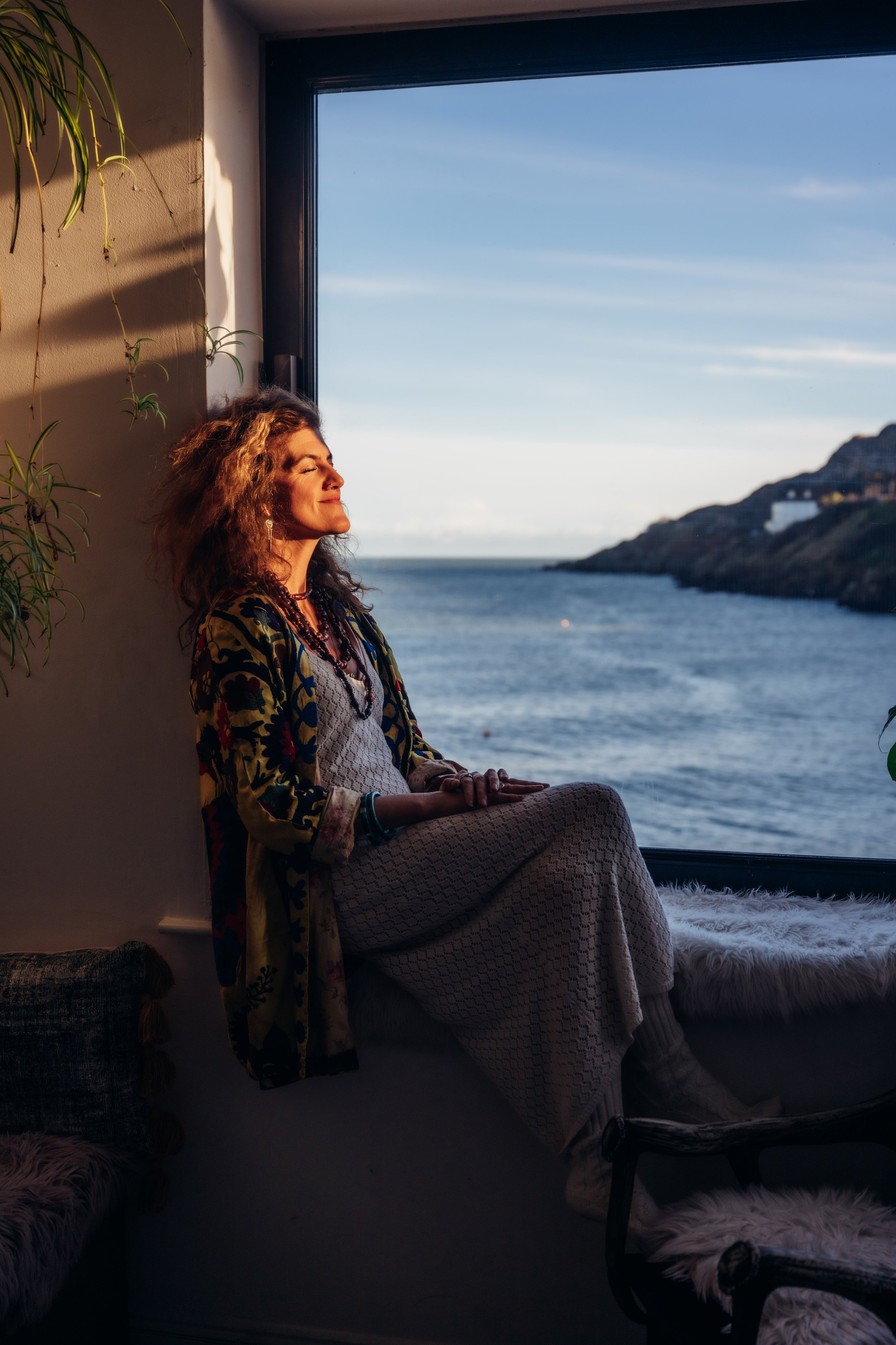 SARAH HONE - RUTH MEDJBER