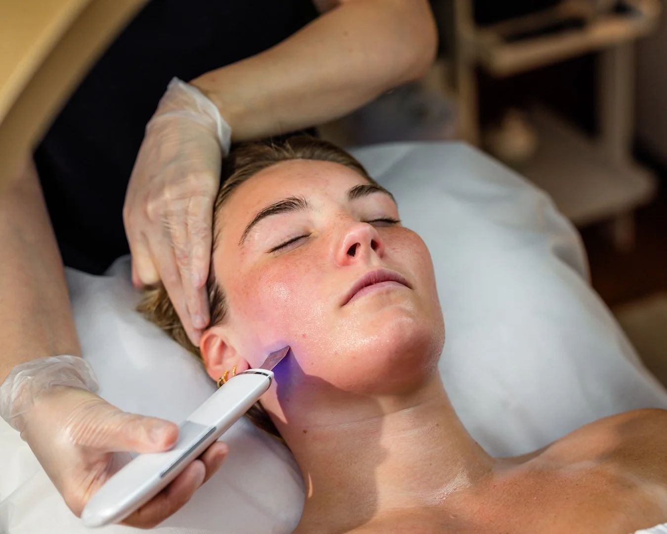 Deep Cleaning Facial