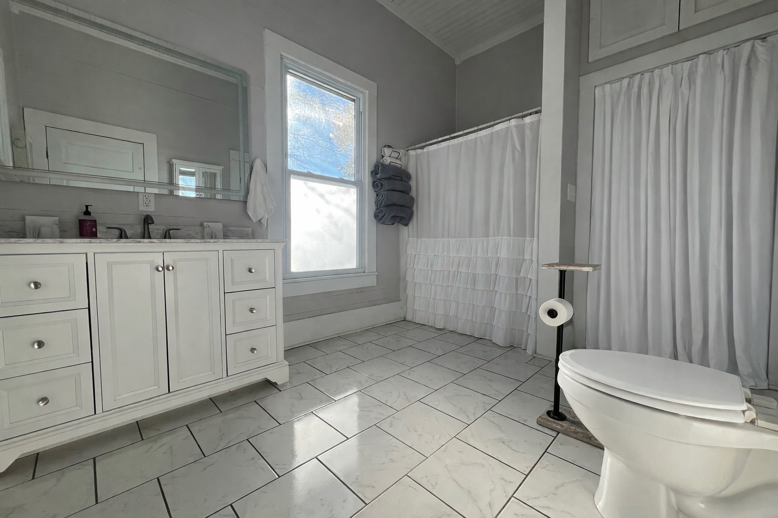 Shared Bathroom Angle 2