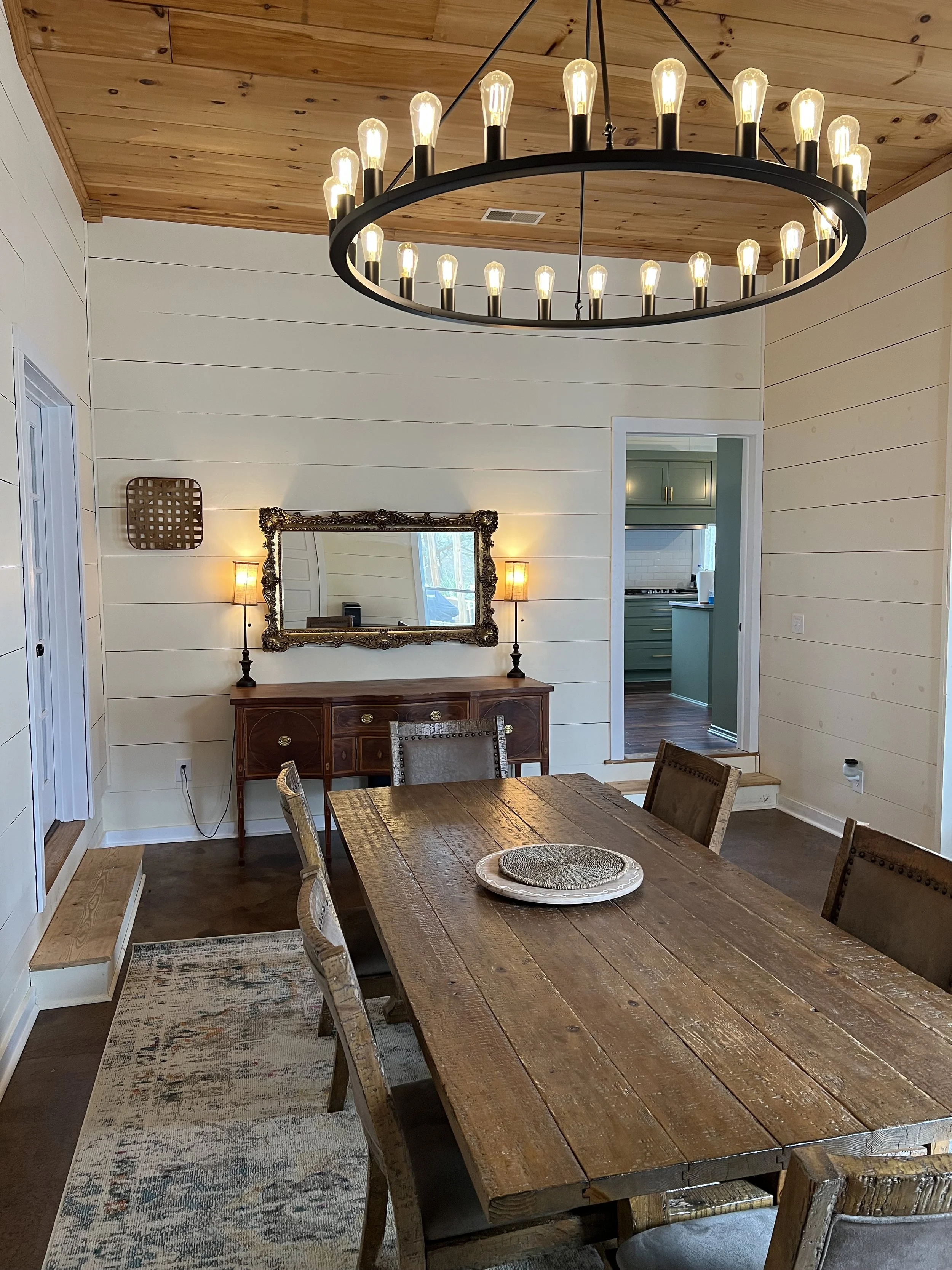 Dining: Seating for Eight, Buffet