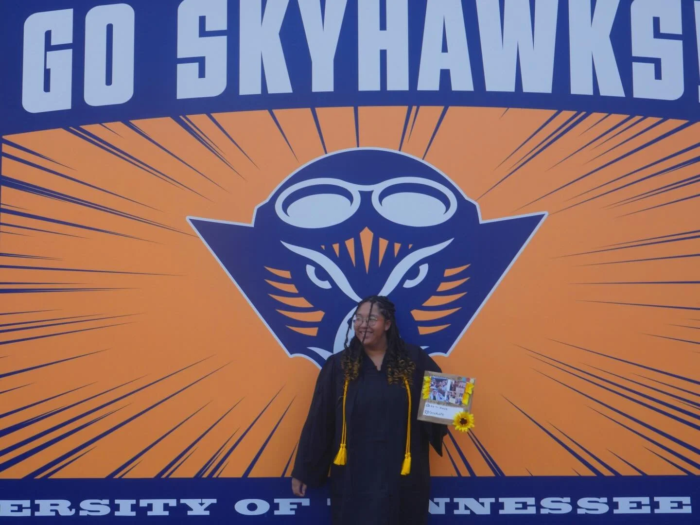 My first time experimenting with photography was at my lovely partner&rsquo;s graduation. I&rsquo;m so proud of you, thank you for trusting me to take your pictures :)

@heavanraymerholt