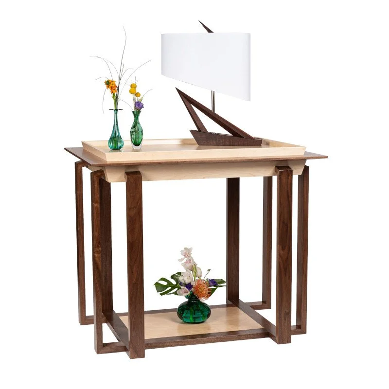 Display table with lamp and vases