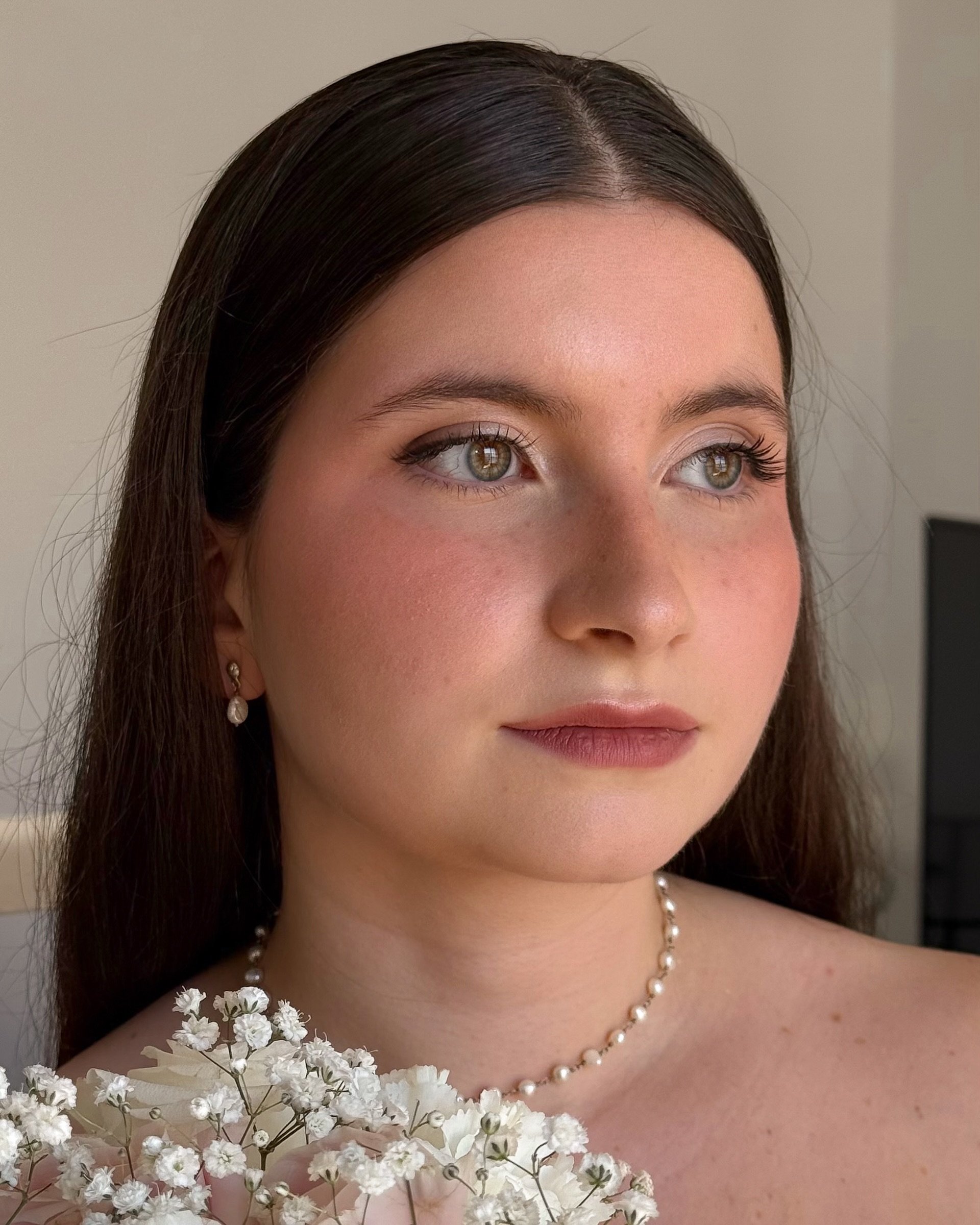 Cec&iacute;lia ✨ A lovely bride

Makeup and hair made by me 🤍

#weddingalgarve #weddingmakeupartist #algarvemakeupartist #destinationwedding #bridalmakeupandhair