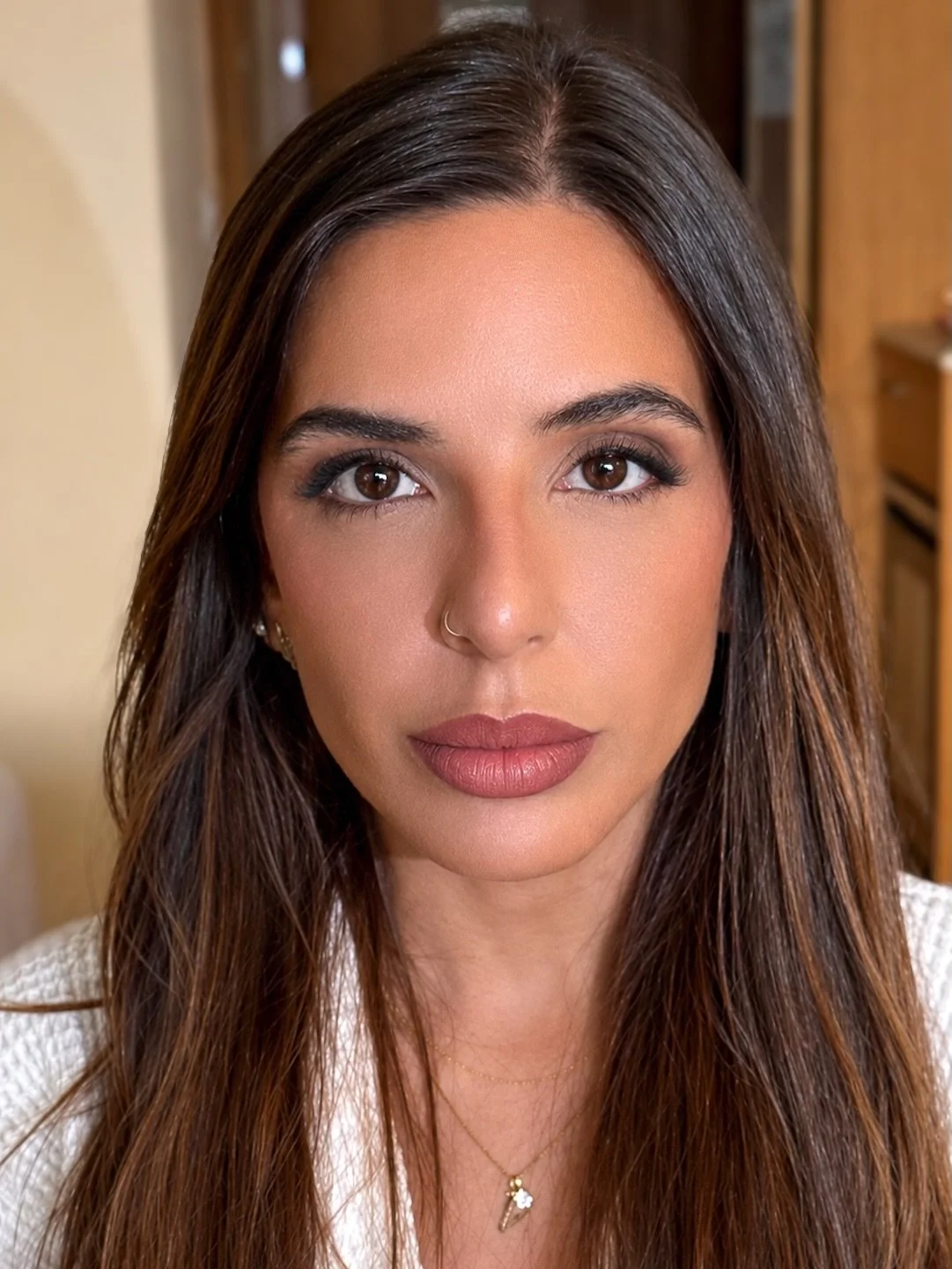 Soft glam ✨

I had the pleasure to meet @veronicaschulz and do her makeup for an event in Vilamoura. 
Not only a beauty but also an amazing woman full of life goals. 

Do you like soft glams or do you prefer the full beat? ✨

All the products used we