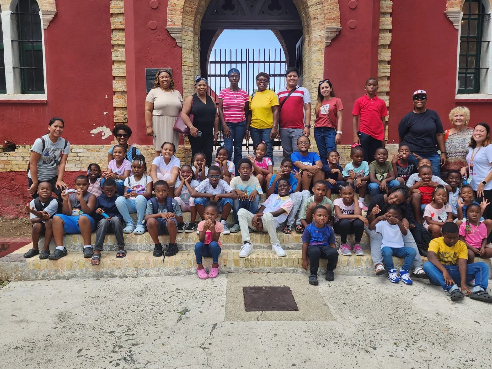 Large Group Tour at Frt Christion St Thomas.jpg