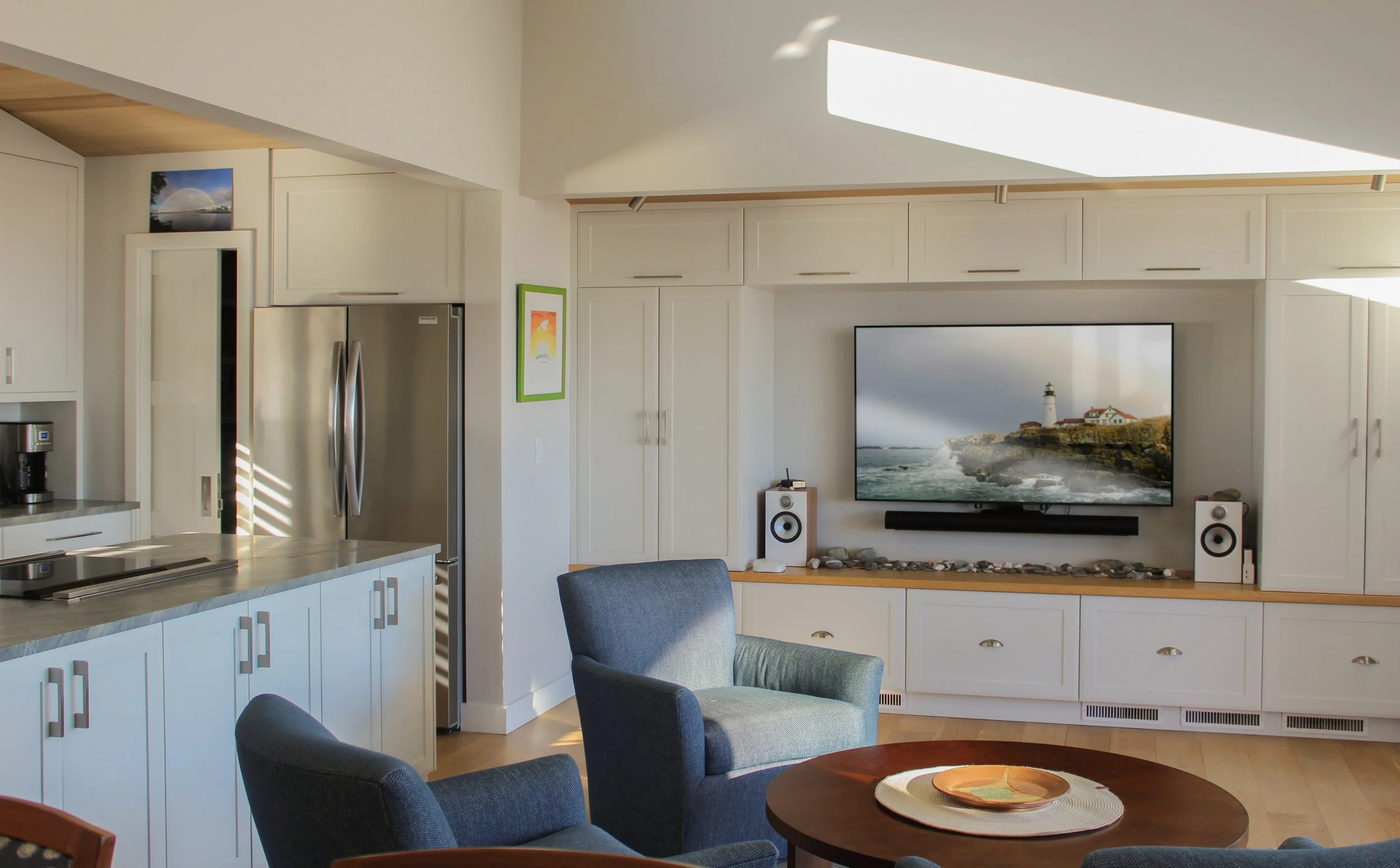 Kitchen_Living TV 2.jpg